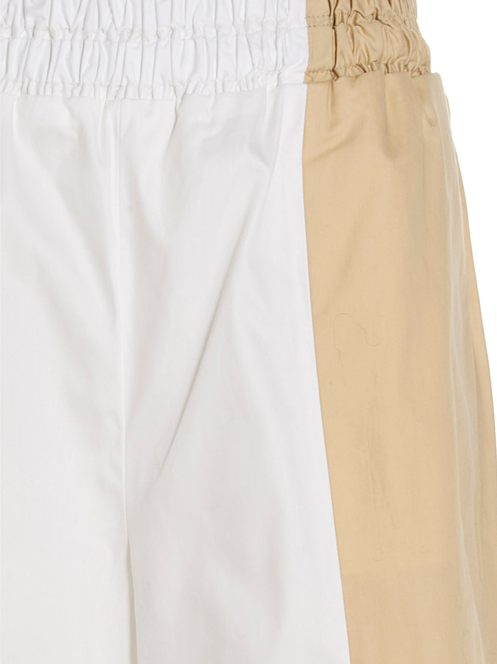 Experience the allure of Fabiana Filippi's multicolor cotton casual pants, where Italian craftsmanship meets effortless elegance, perfect for the discerning fashion connoisseur.