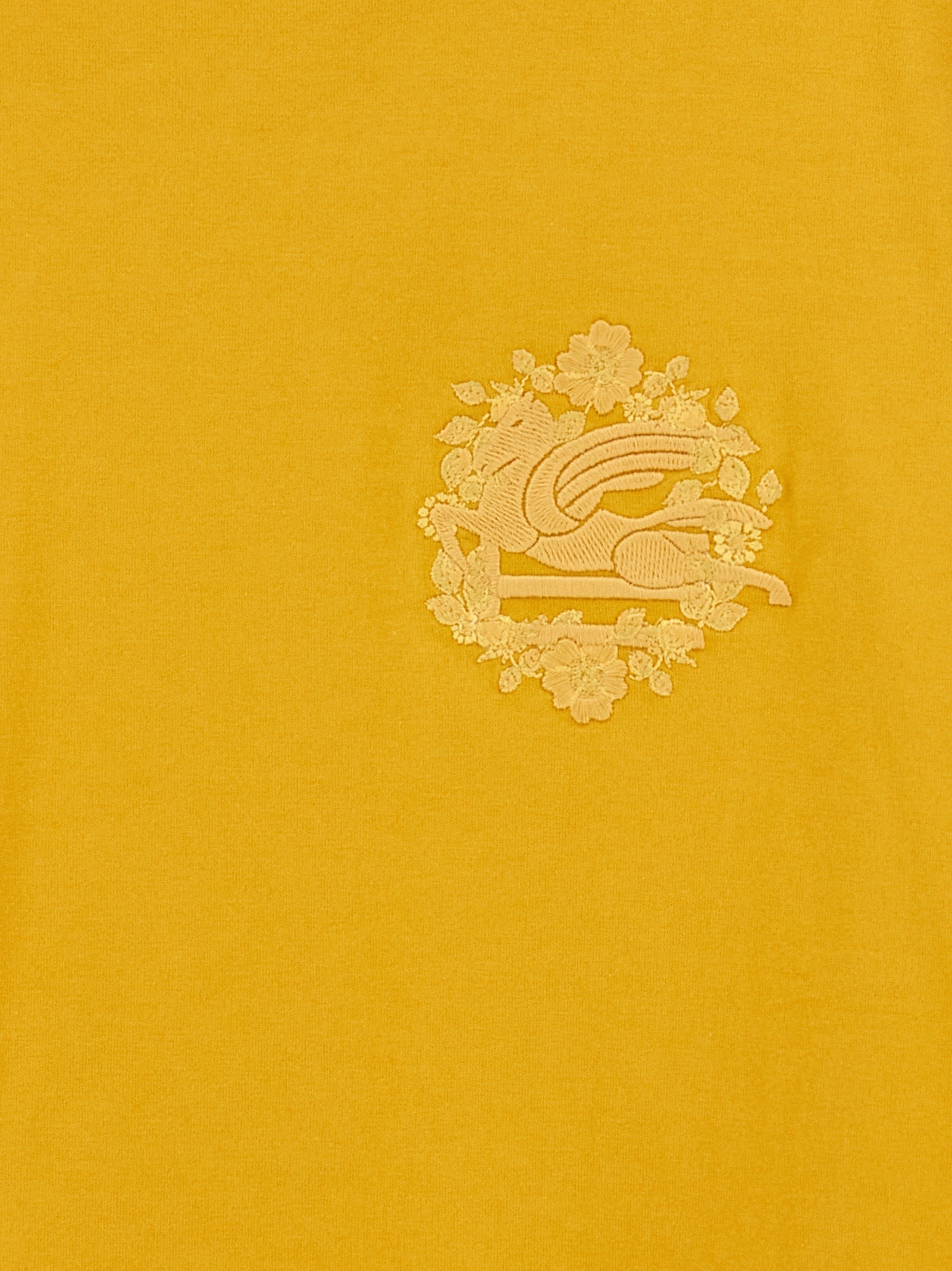 Indulge in the artistry of ETRO's Bicolor Cotton T-Shirt, where luxurious Italian craftsmanship meets vibrant elegance, perfect for the discerning fashion connoisseur.
