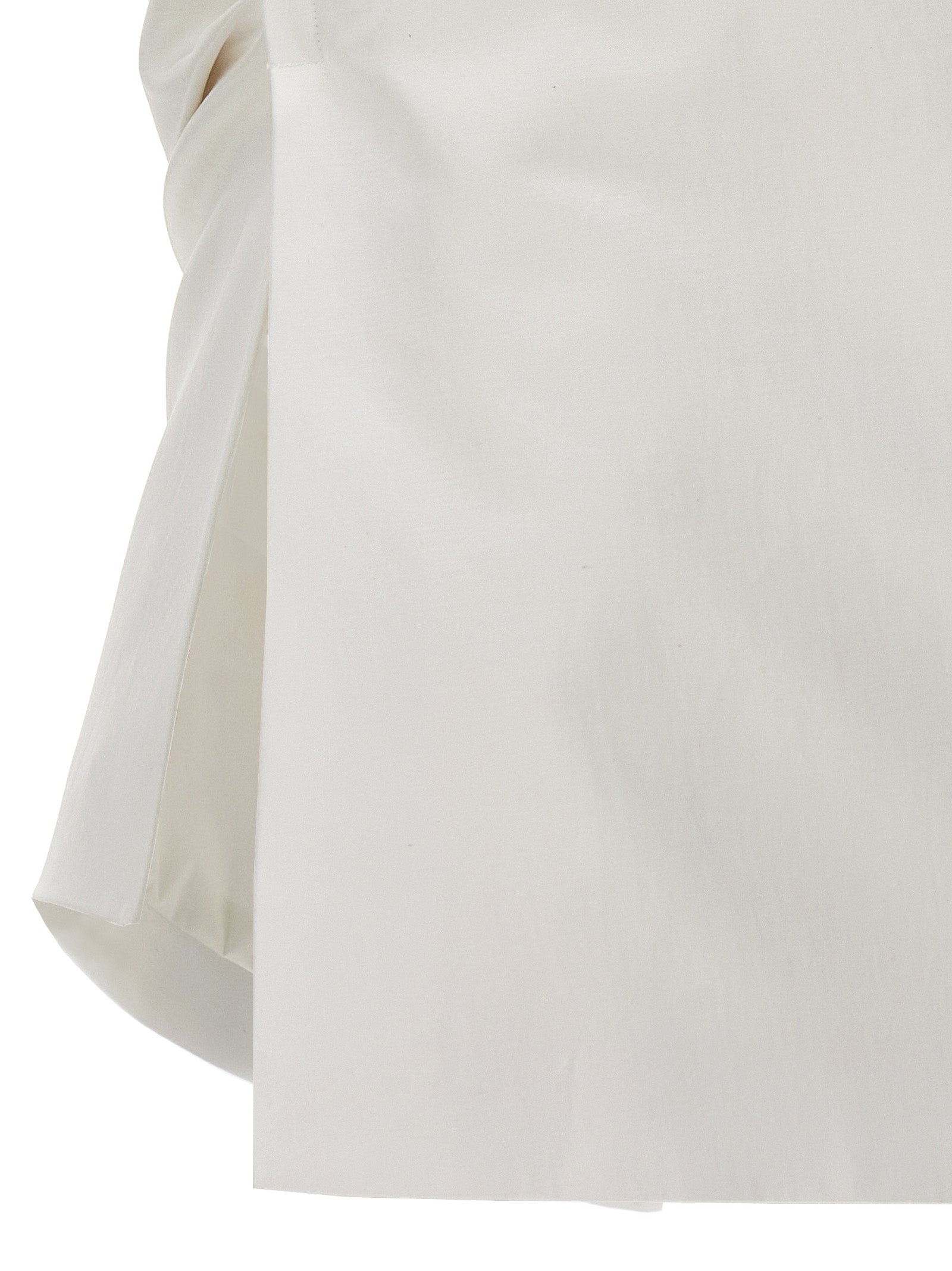 Experience the allure of the Sportmax White Cotton Blouse from the Adda collection, where exquisite craftsmanship and luxurious materials redefine elegance for the discerning individual.