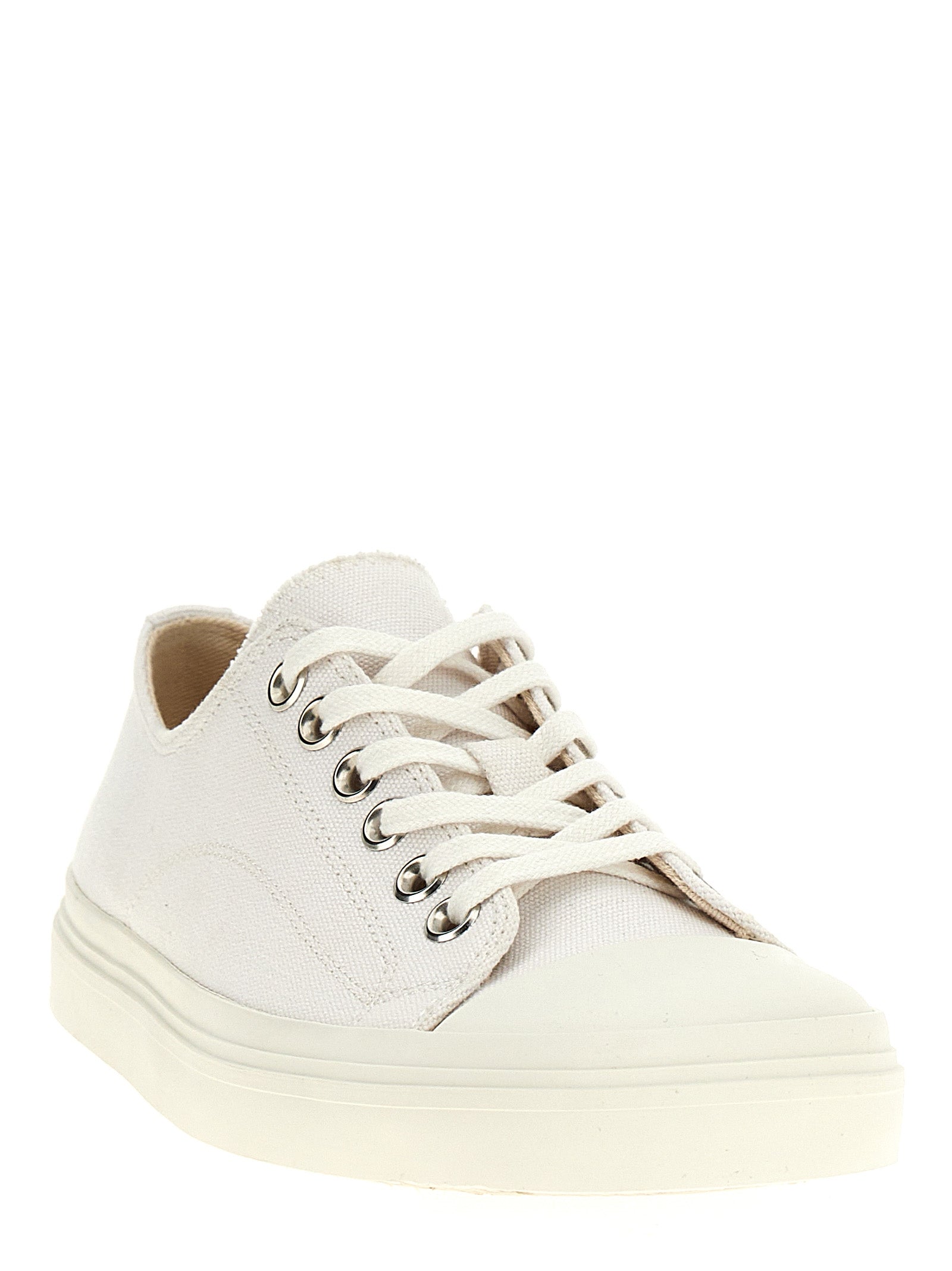 Elevate your style with Moschino White Cotton Low Top Sneakers, where exquisite craftsmanship meets timeless elegance for the discerning individual.