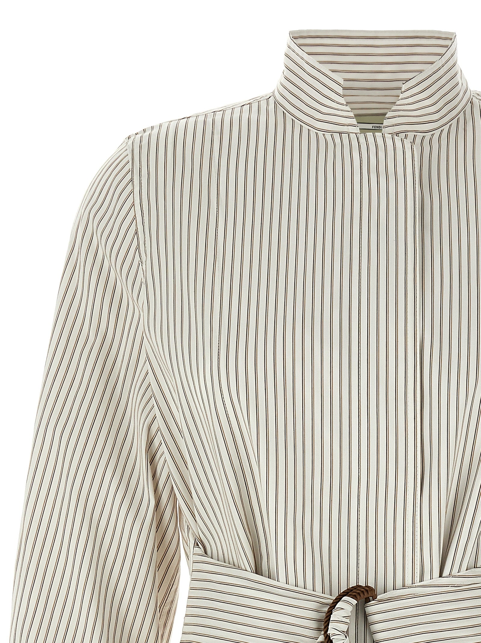 Elevate your style with the Fendi White Cotton Shell Jacket, a luxurious blend of cotton and silk, embodying artisanal elegance for the discerning fashion connoisseur.