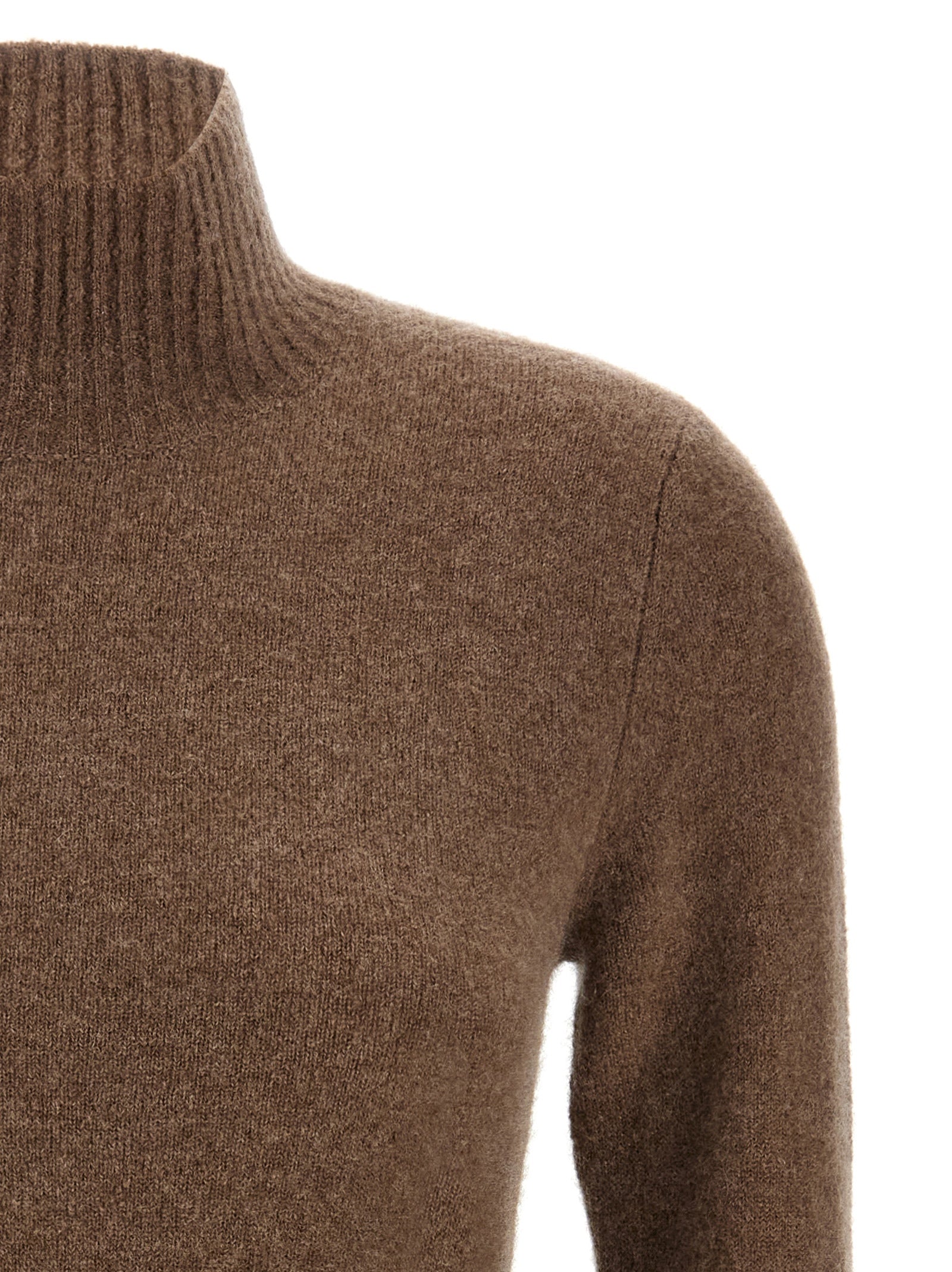 Experience the epitome of elegance with the Max Mara Edison mini dress, crafted from luxurious cashmere, perfect for those who appreciate refined sophistication.