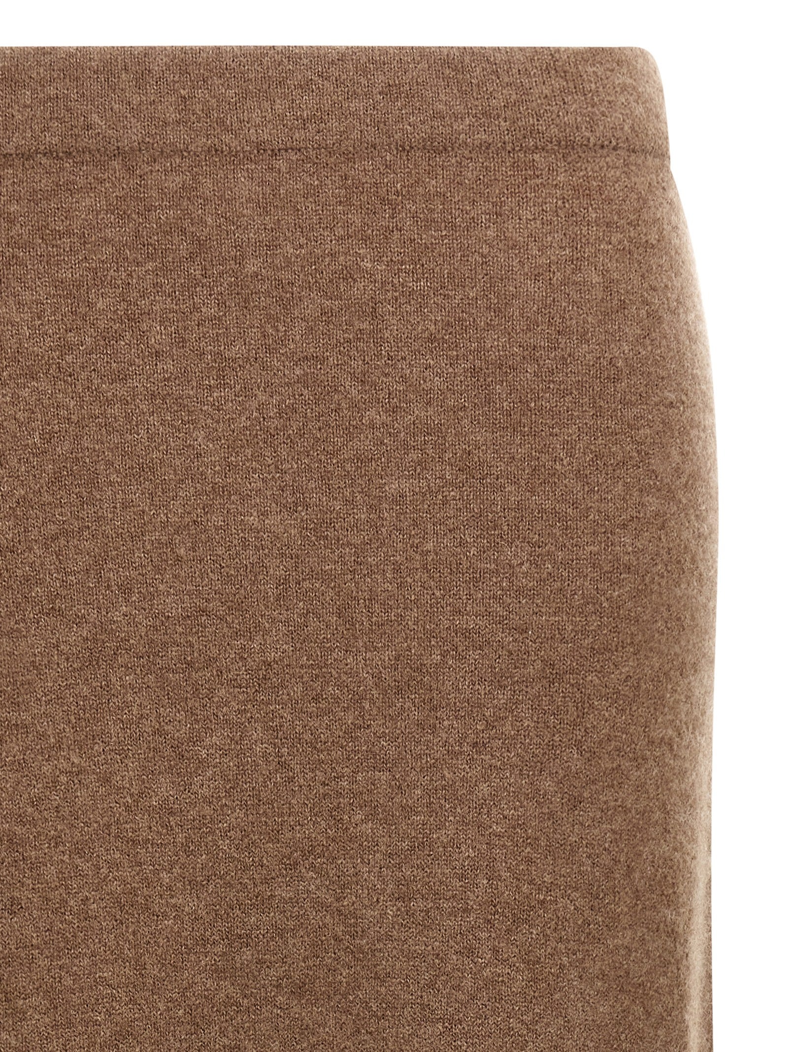 Indulge in the artisanal elegance of the Max Mara Gray Cashmere Midi Skirt, crafted from a sumptuous cashmere blend for timeless sophistication and effortless allure.