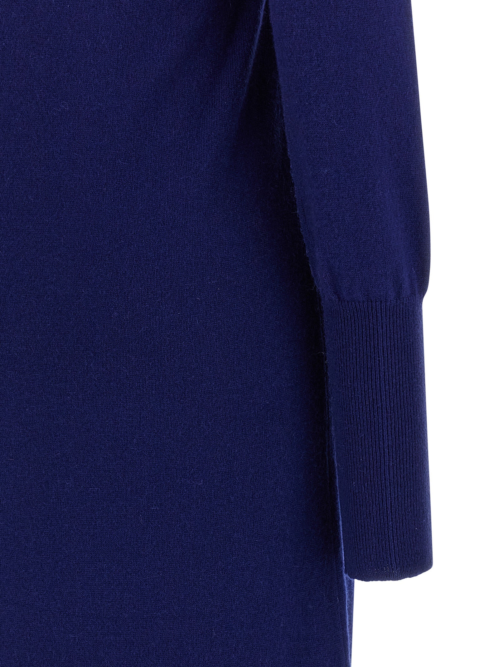 Experience the allure of the Tom Ford Blue Cashmere Long Dress, a masterpiece of Italian craftsmanship, blending sophistication and comfort for the discerning connoisseur.