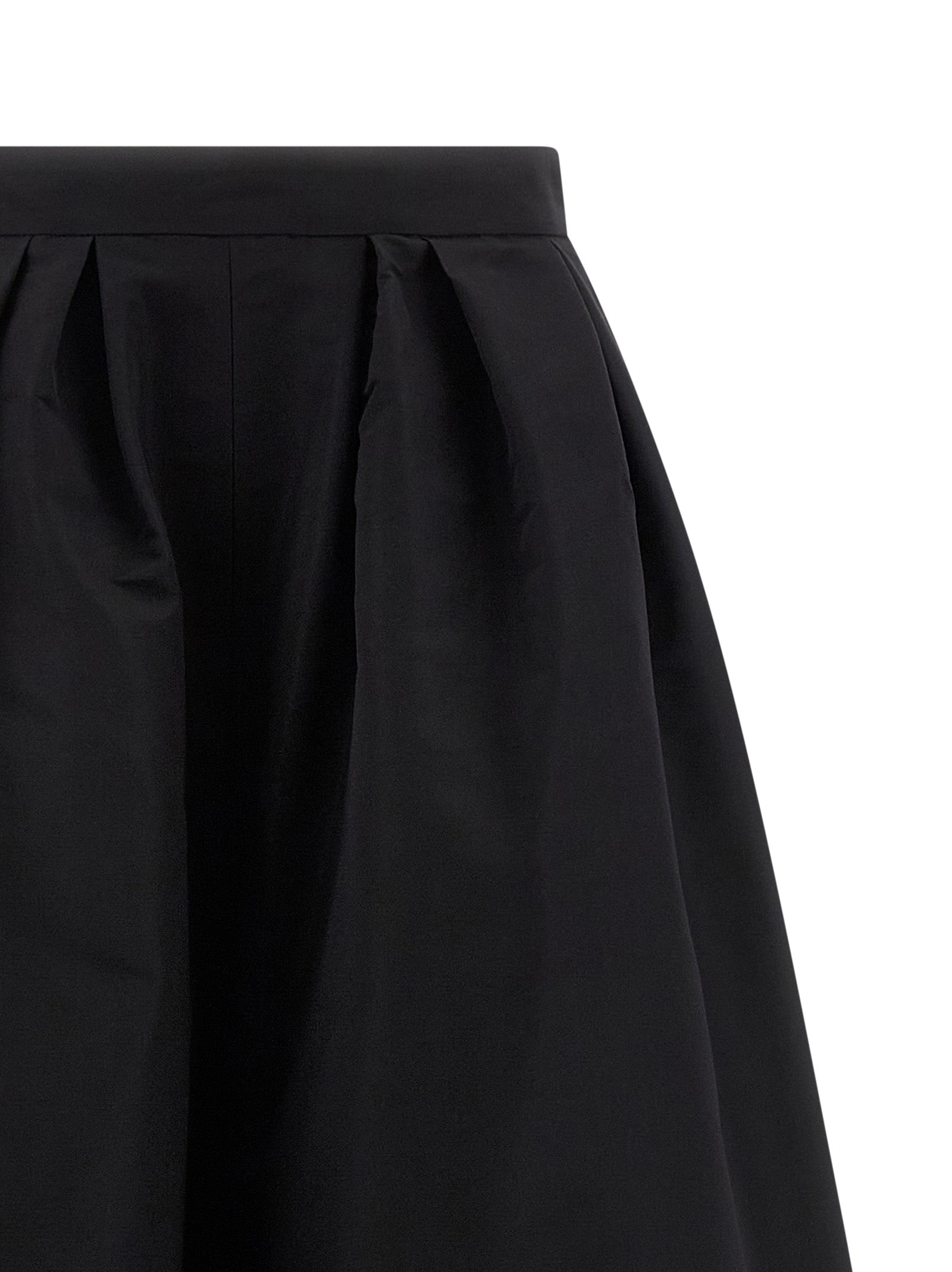 Carolina Herrera Black Silk Casual Pants – Timeless Luxury Elegance