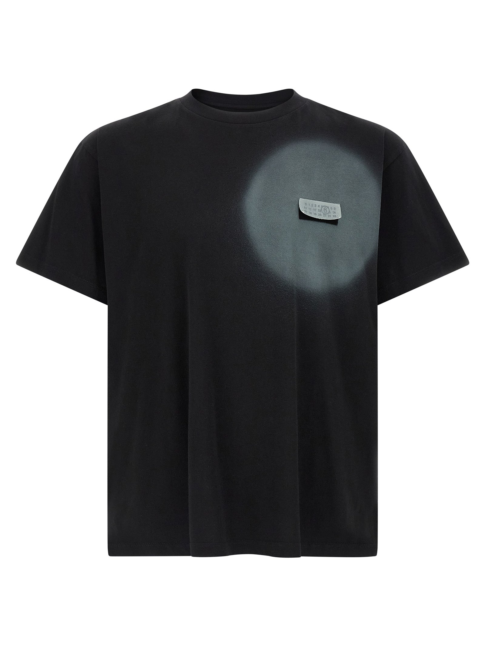 Discover the MM6 Maison Margiela Black Cotton T-Shirt, a luxurious blend of sophistication and relaxed elegance, crafted in Italy for the discerning individual.