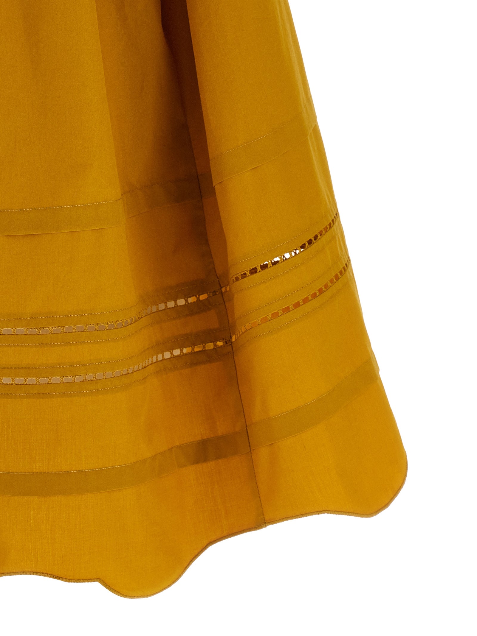 Elevate your wardrobe with the Fabiana Filippi Bicolor Cotton Short Dress, a masterpiece of Italian craftsmanship, blending elegance and comfort for the discerning individual.