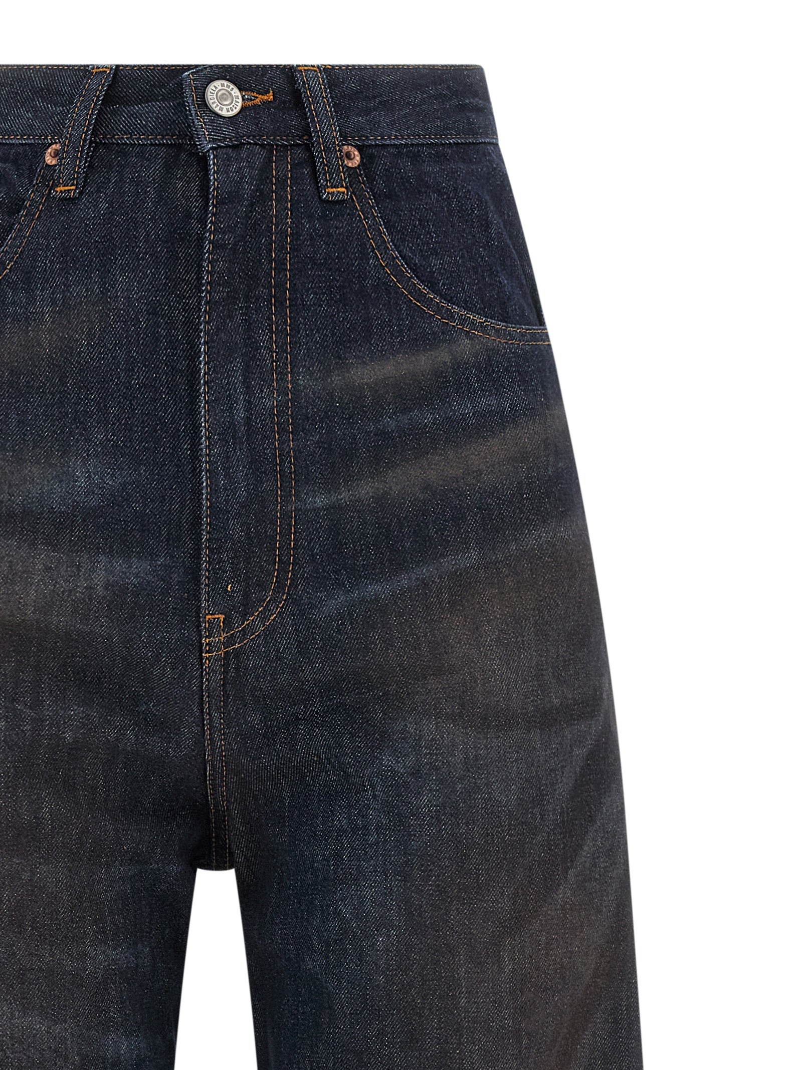 Indulge in the luxurious allure of MM6 Maison Margiela's Blue Cotton High-Waisted Jeans, where exquisite craftsmanship meets contemporary elegance for a statement of refined sophistication.