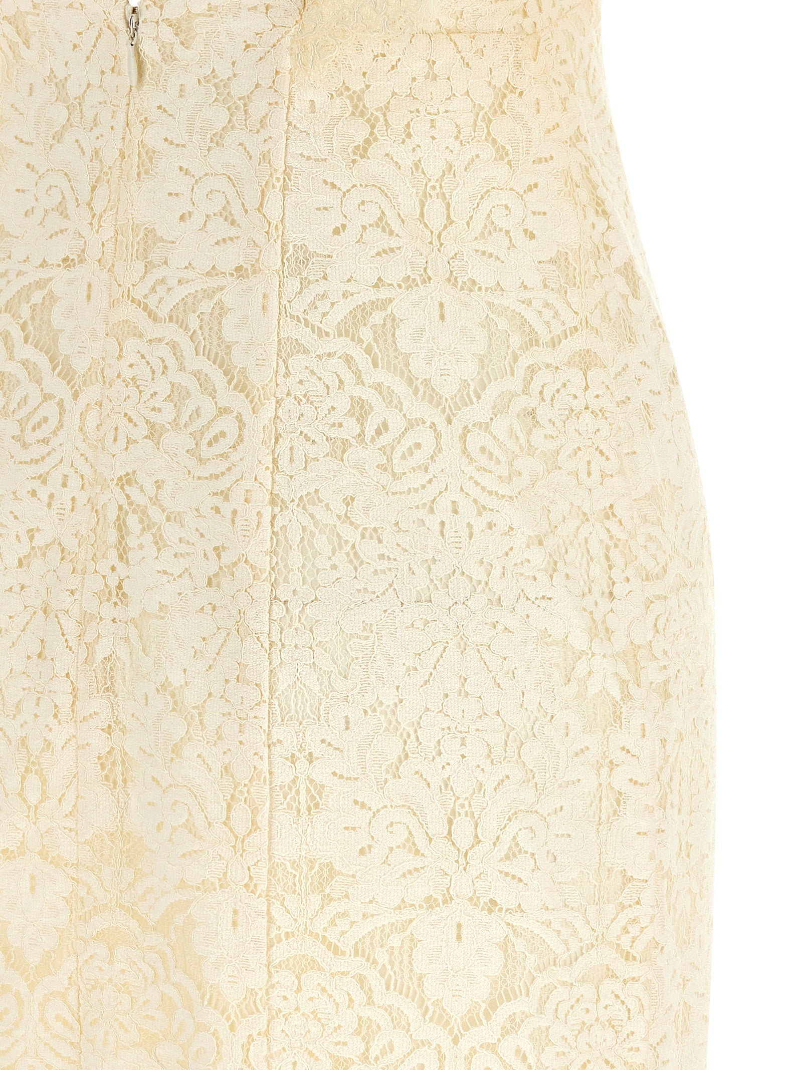 Elevate your elegance with the Twinset White Cotton Long Dress, a masterpiece of luxurious craftsmanship designed for unforgettable moments and timeless allure.