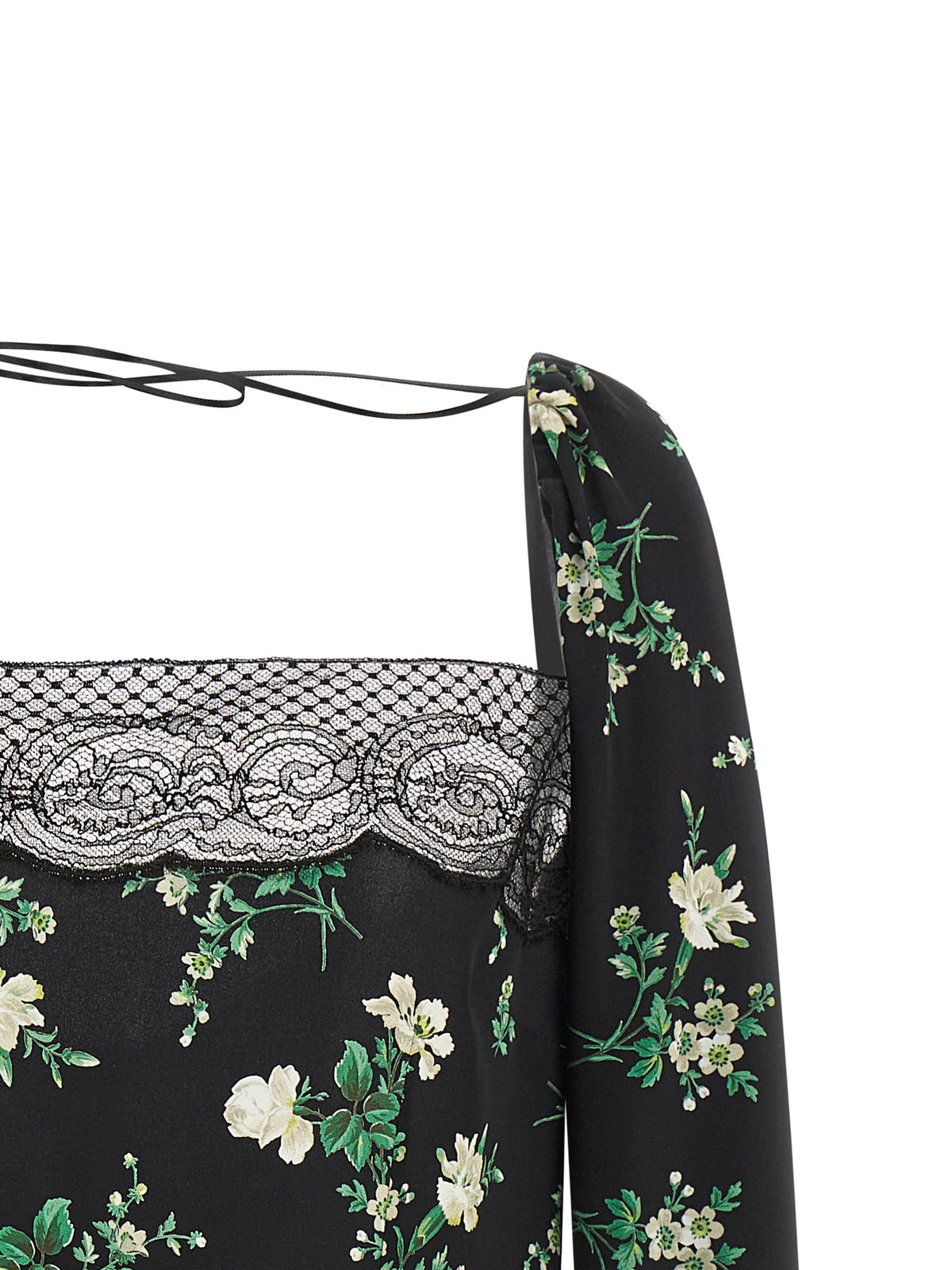 Indulge in the exquisite allure of Dolce & Gabbana's Black Sisal Tank Top, a luxurious silk blend masterpiece that elevates your evening wear with sophisticated elegance.