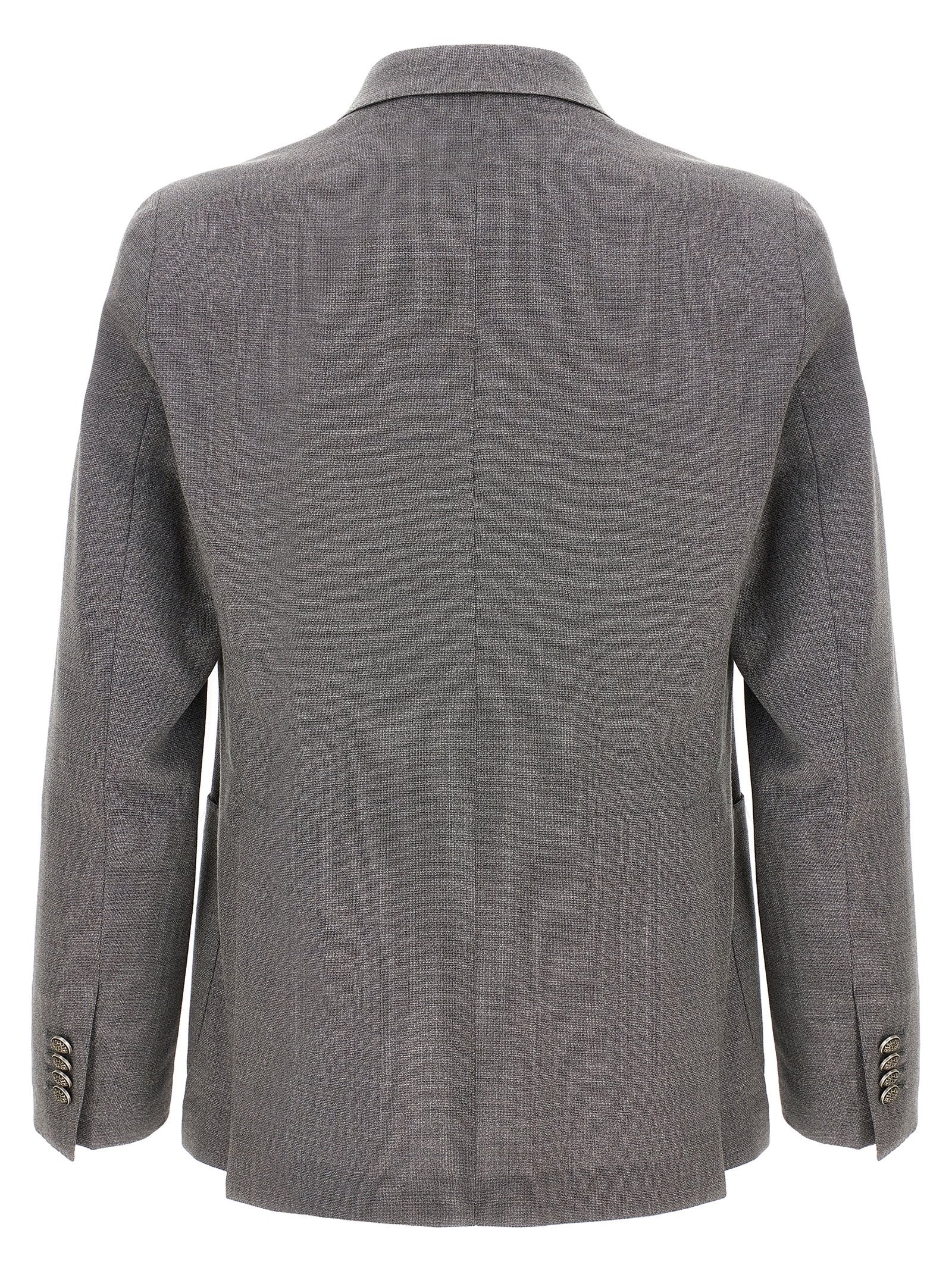 Indulge in the TAGLIATORE Montecarlo Gray Virgin Wool Blazer, a masterpiece of Italian craftsmanship, blending luxurious materials with timeless elegance for the discerning individual.