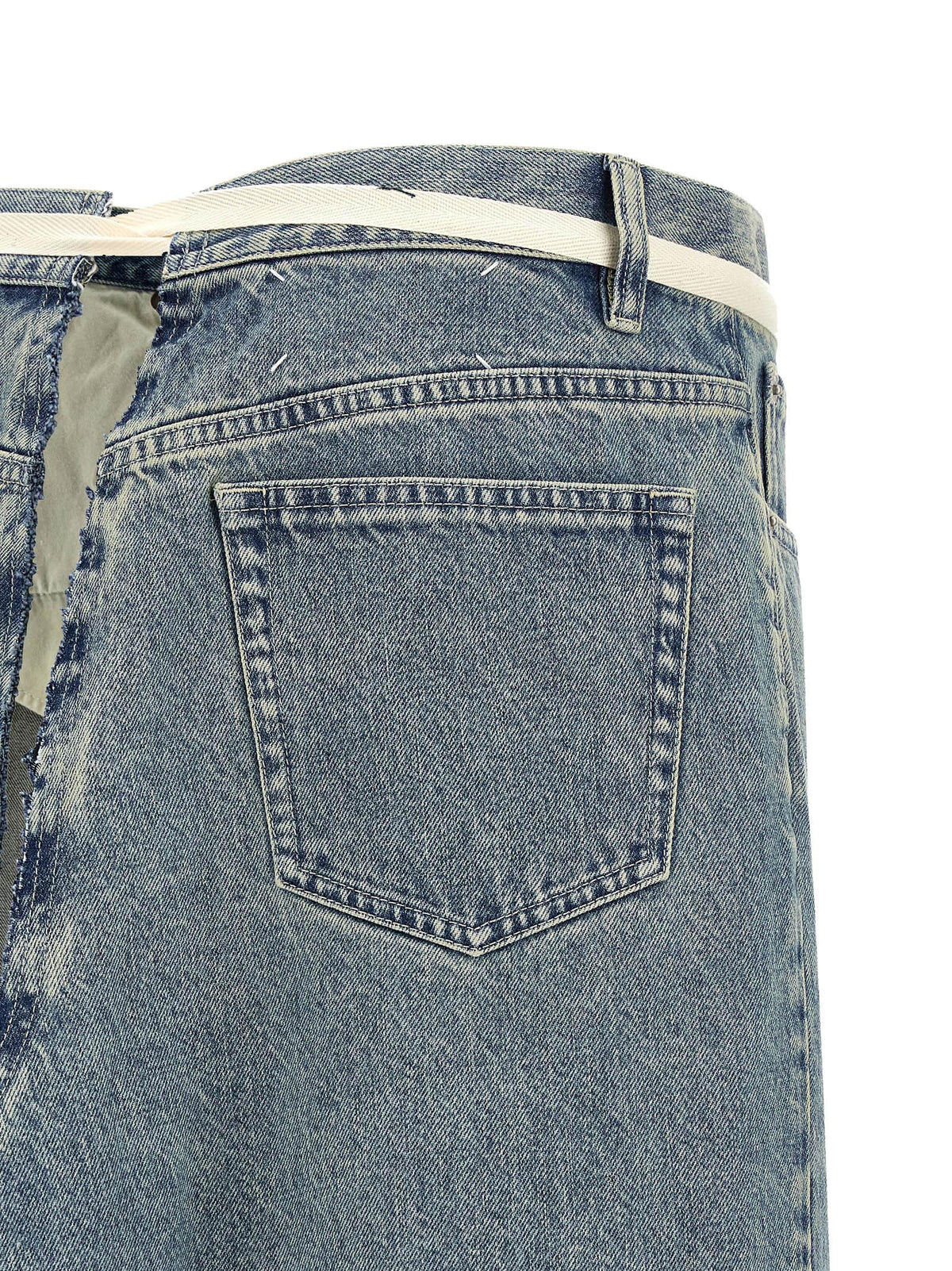 Discover the Maison Margiela Blue Cotton Mini Skirt, a luxurious blend of exquisite craftsmanship and modern elegance, perfect for the discerning individual seeking timeless style.