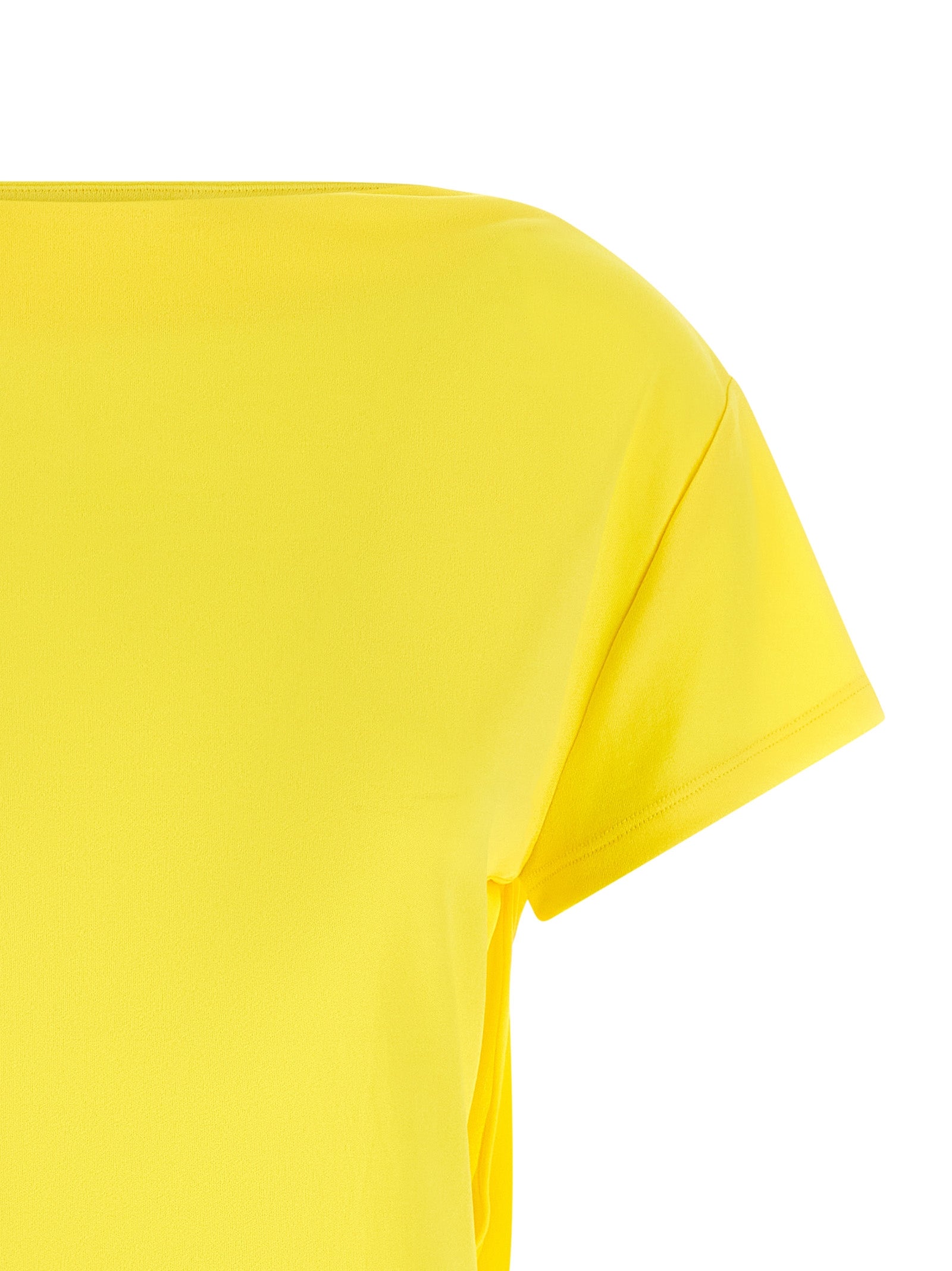 Discover the Jacquemus Bicolor Viscose Short Dress, a masterpiece of fluid elegance and bold design, perfect for those who embody sophistication and allure.