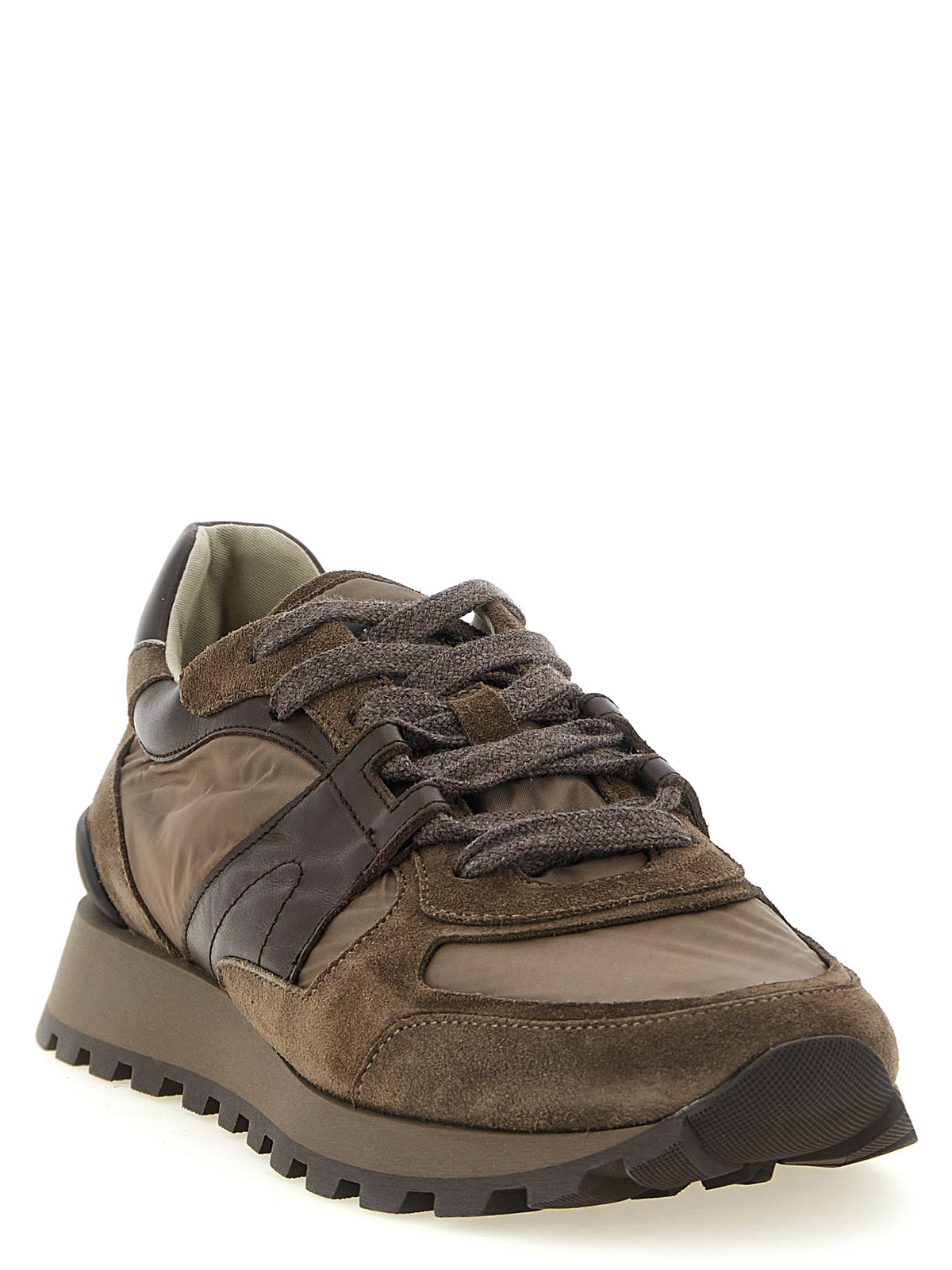 Experience the allure of Brunello Cucinelli Bicolor Calfskin Athletic Sneakers, where Italian craftsmanship meets luxurious comfort, perfect for the discerning modern individual.