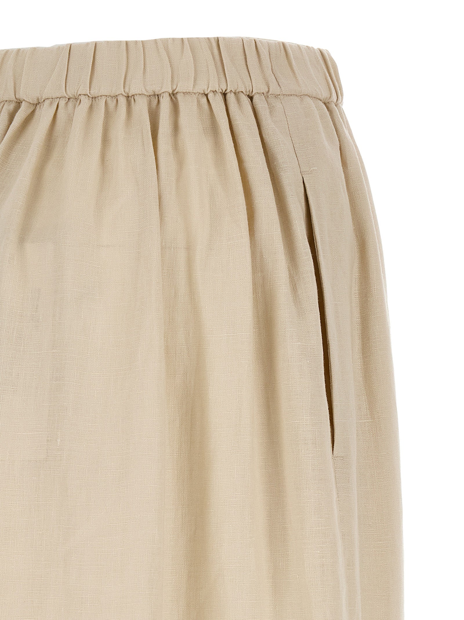 Elevate your wardrobe with the WEEKEND MAX MARA ‘WkiPallore’ skirt, crafted in luxurious linen, embodying timeless elegance and sophisticated style for the discerning individual.