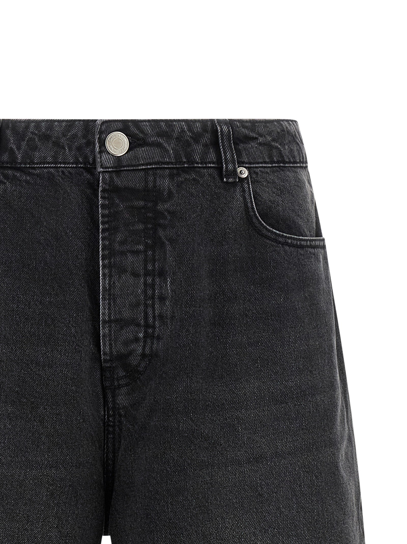 Discover the AMI PARIS Black Cotton Bermuda Shorts, a perfect blend of sophistication and comfort, crafted from luxurious cotton for an elevated urban experience.