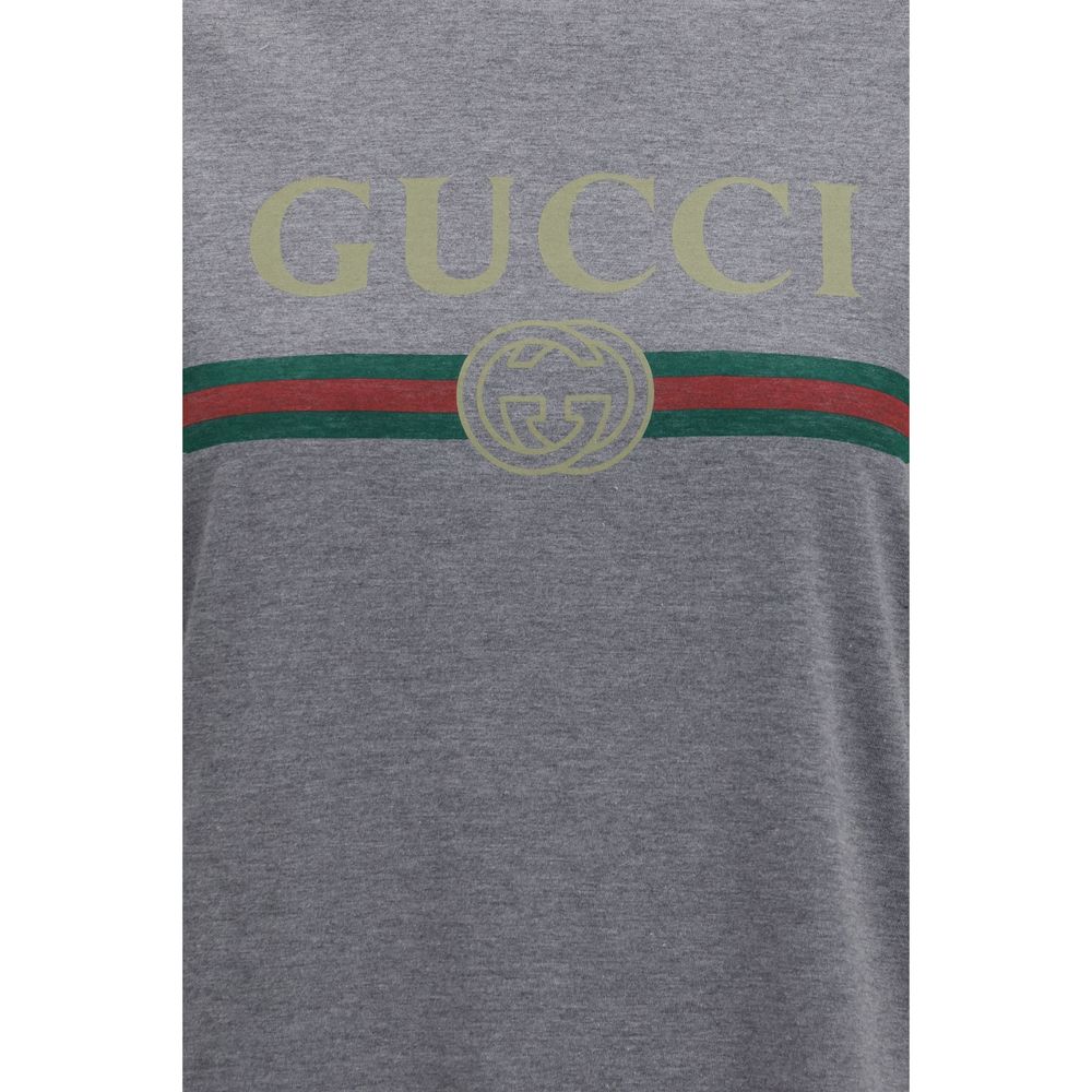 Experience the allure of the Gucci Gray Cotton T-Shirt from the AW26 collection, crafted from a luxurious cotton-silk blend, embodying timeless elegance and sophistication.