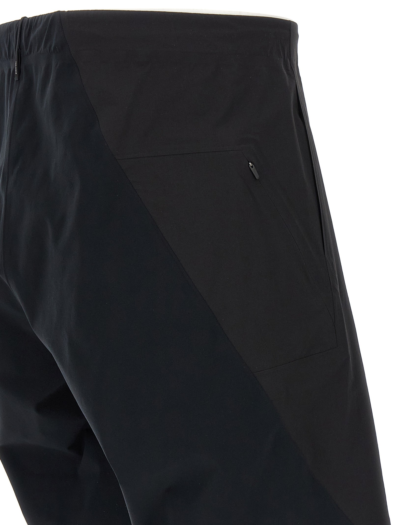 Experience the pinnacle of luxury with Arc'teryx Veilance Bermuda Shorts, crafted from innovative Fortius 1.0 fabric, blending sophistication and performance for the discerning individual.