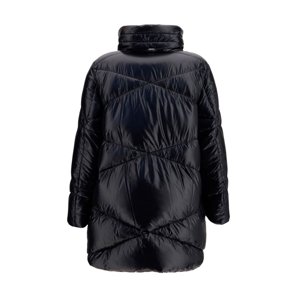 Elevate your winter wardrobe with the Herno Black Polyamide Full-Length Jacket, a luxurious blend of sophistication and warmth, perfect for the discerning individual.