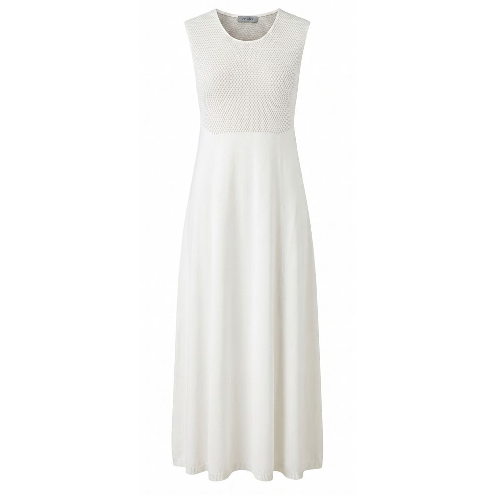Discover the Malo White Silk Women Dress, a masterpiece of Italian craftsmanship blending silk and cotton, perfect for those who embrace elegance and sophistication.