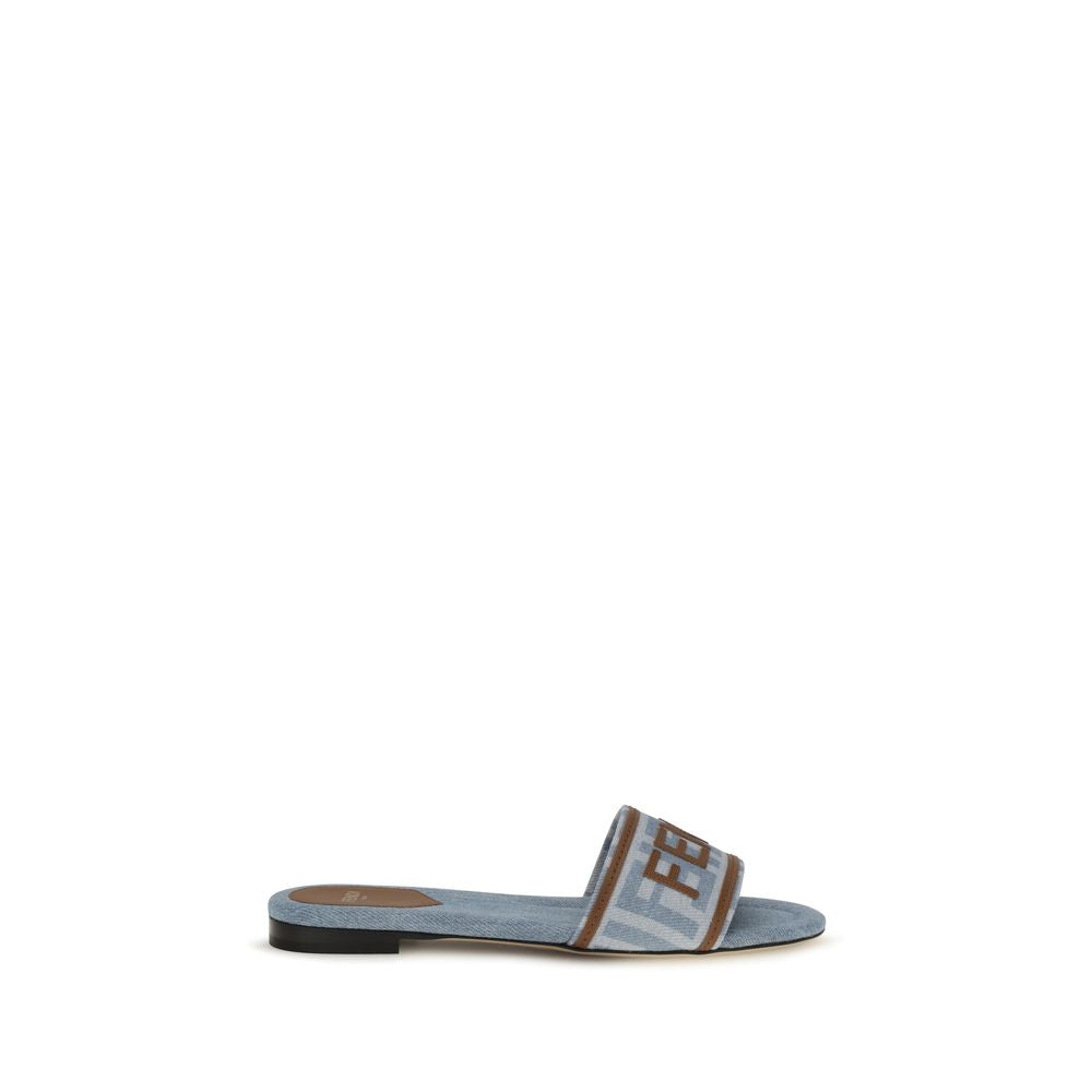 Discover the Fendi Blue Cotton Flat Sandals from the AW26 collection, where exquisite jacquard craftsmanship meets effortless elegance for a lifestyle of refined luxury.