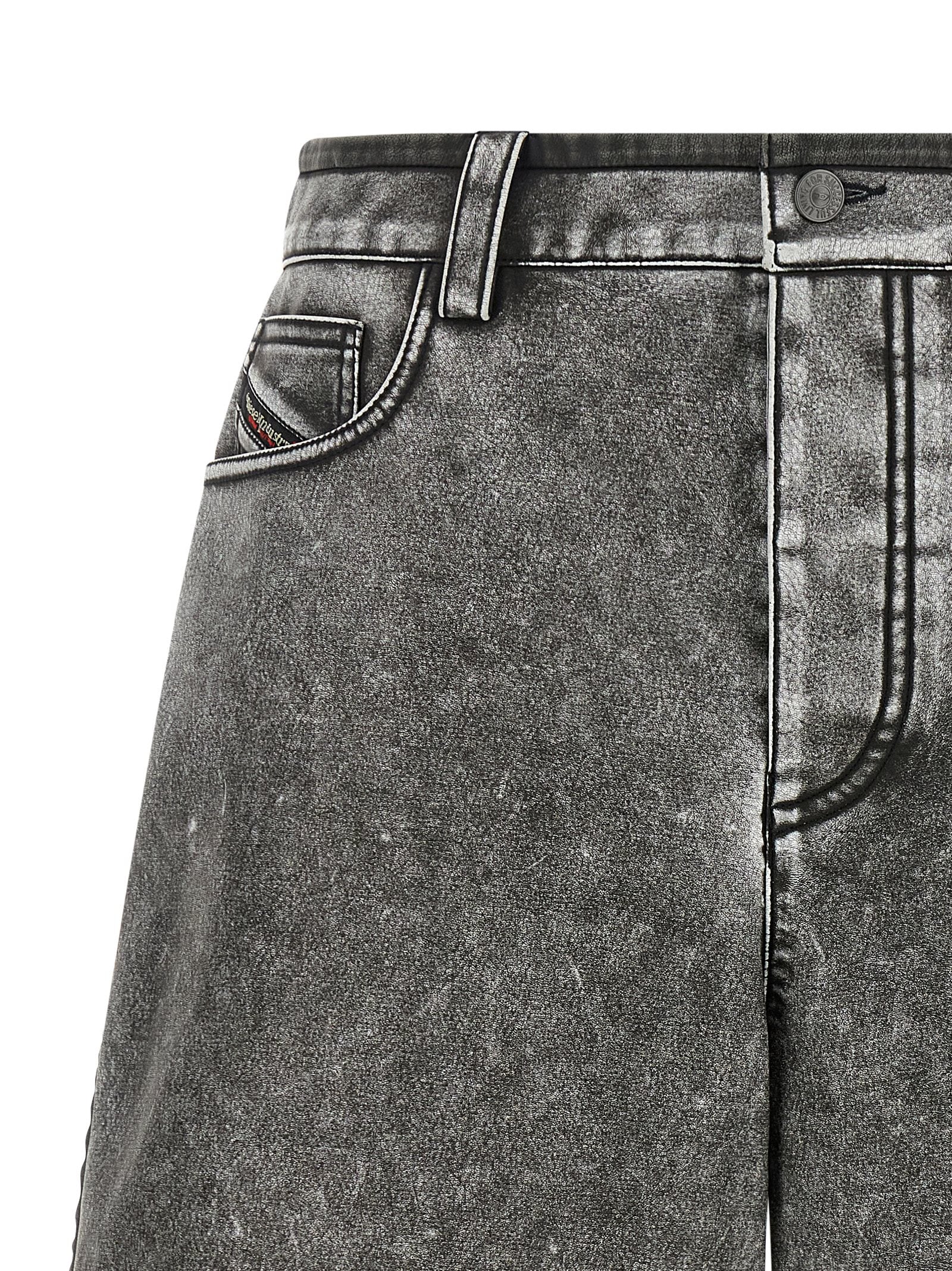 Discover the Diesel Gray Polyethylene Bermuda Shorts, a fusion of luxury and urban elegance, crafted from premium polyurethane for the discerning individual.