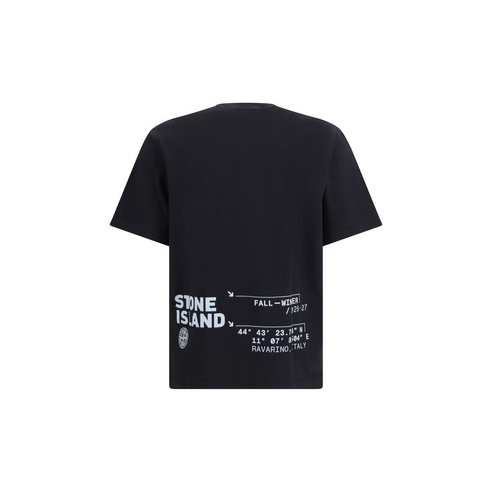 Elevate your style with the Stone Island Black Cotton T-Shirt, crafted from 100% organic cotton, embodying timeless luxury and sophistication for the modern connoisseur.