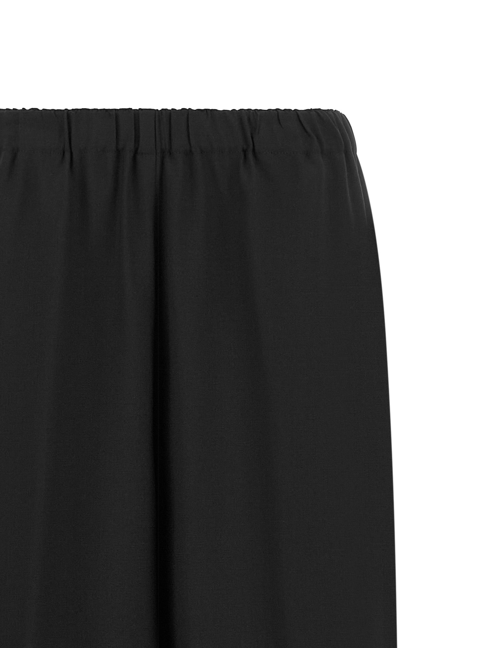 Experience the allure of Fabiana Filippi's Black Virgin Wool Casual Pants, crafted from luxurious bistretch wool for a fluid silhouette that embodies timeless elegance.