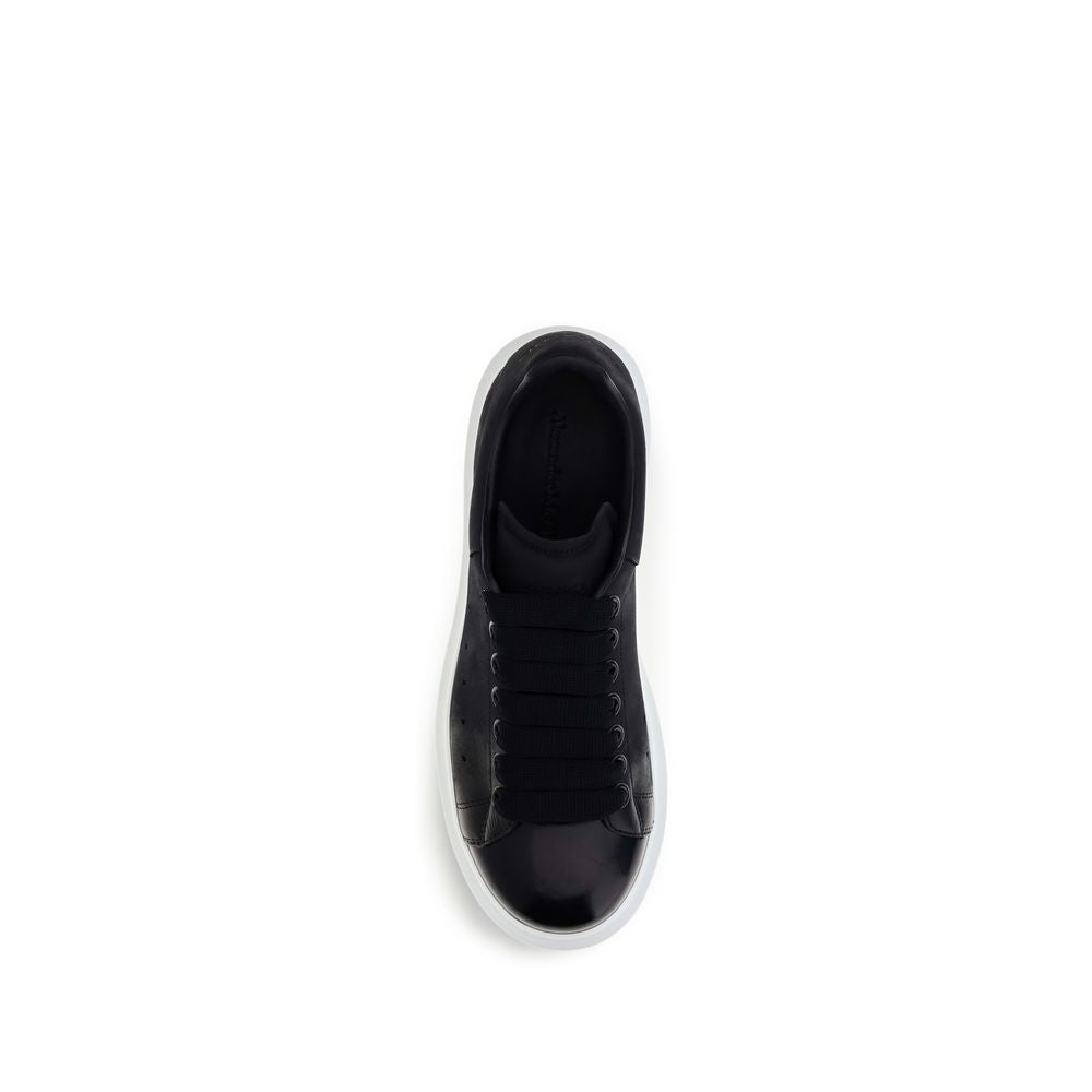 Elevate your style with the Alexander McQueen Blue Calf Leather Bos Taurus Chunky Sneakers, where exquisite craftsmanship meets bold design for the discerning fashionista.