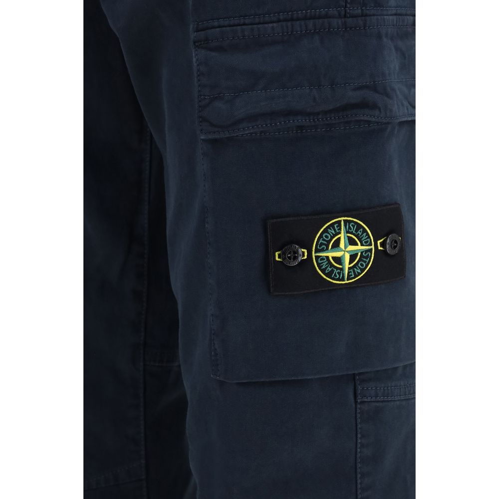 Experience the epitome of luxury with Stone Island Blue Cotton Cargo Pants, crafted from premium materials for a sophisticated blend of style and functionality.