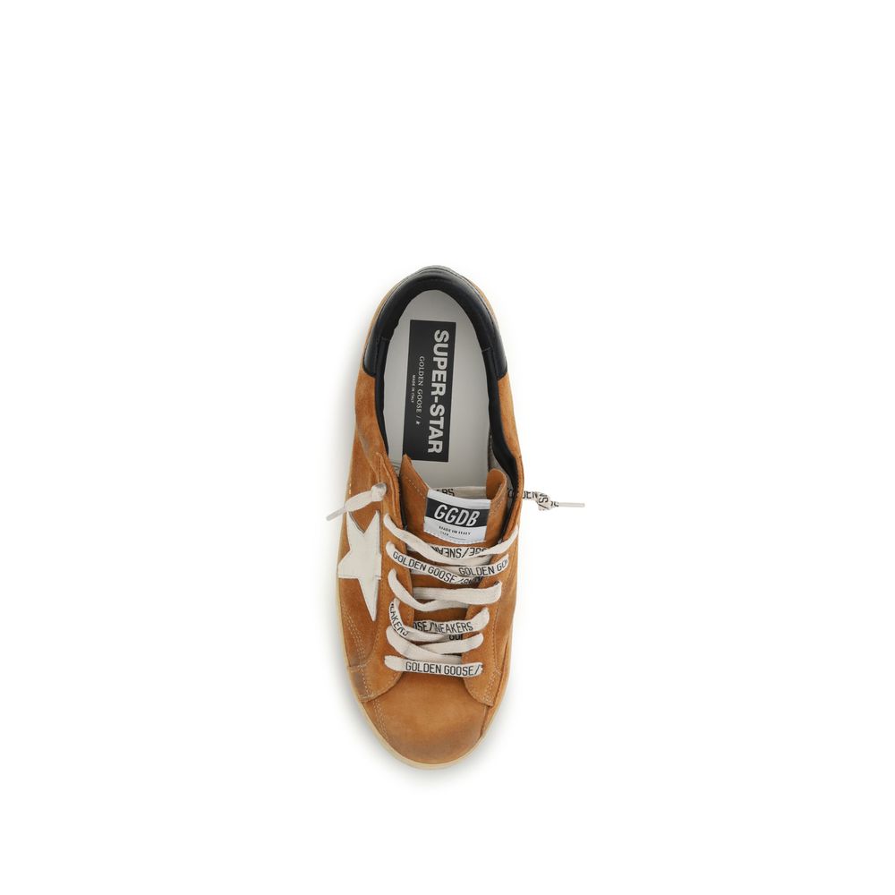Elevate your style with Golden Goose Brown Calf Leather Bos Taurus Low Top Sneakers, a luxurious blend of exquisite craftsmanship and timeless elegance for the discerning individual.
