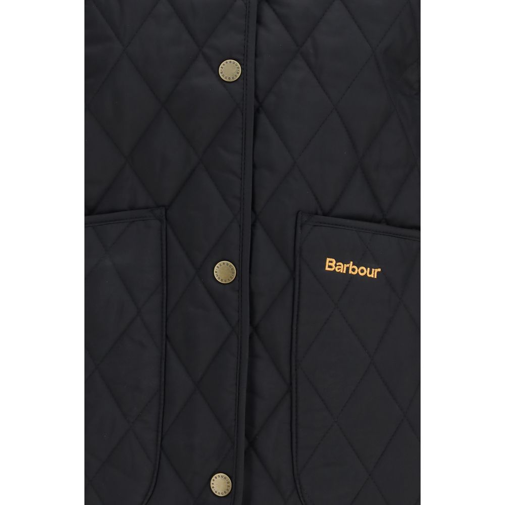Discover the Barbour Blue Polyamide Shell Jacket, a fusion of timeless elegance and modern craftsmanship, perfect for those who appreciate luxury and sophistication.