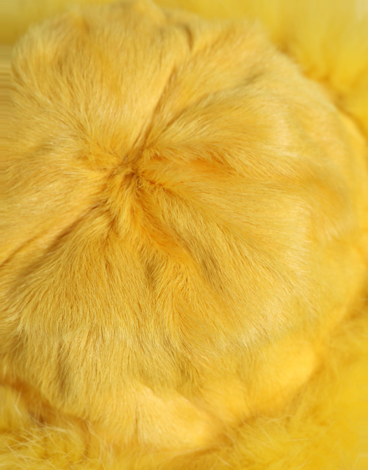 Dolce & Gabbana Yellow Fox Fur Bucket Hat - Luxurious Elegance