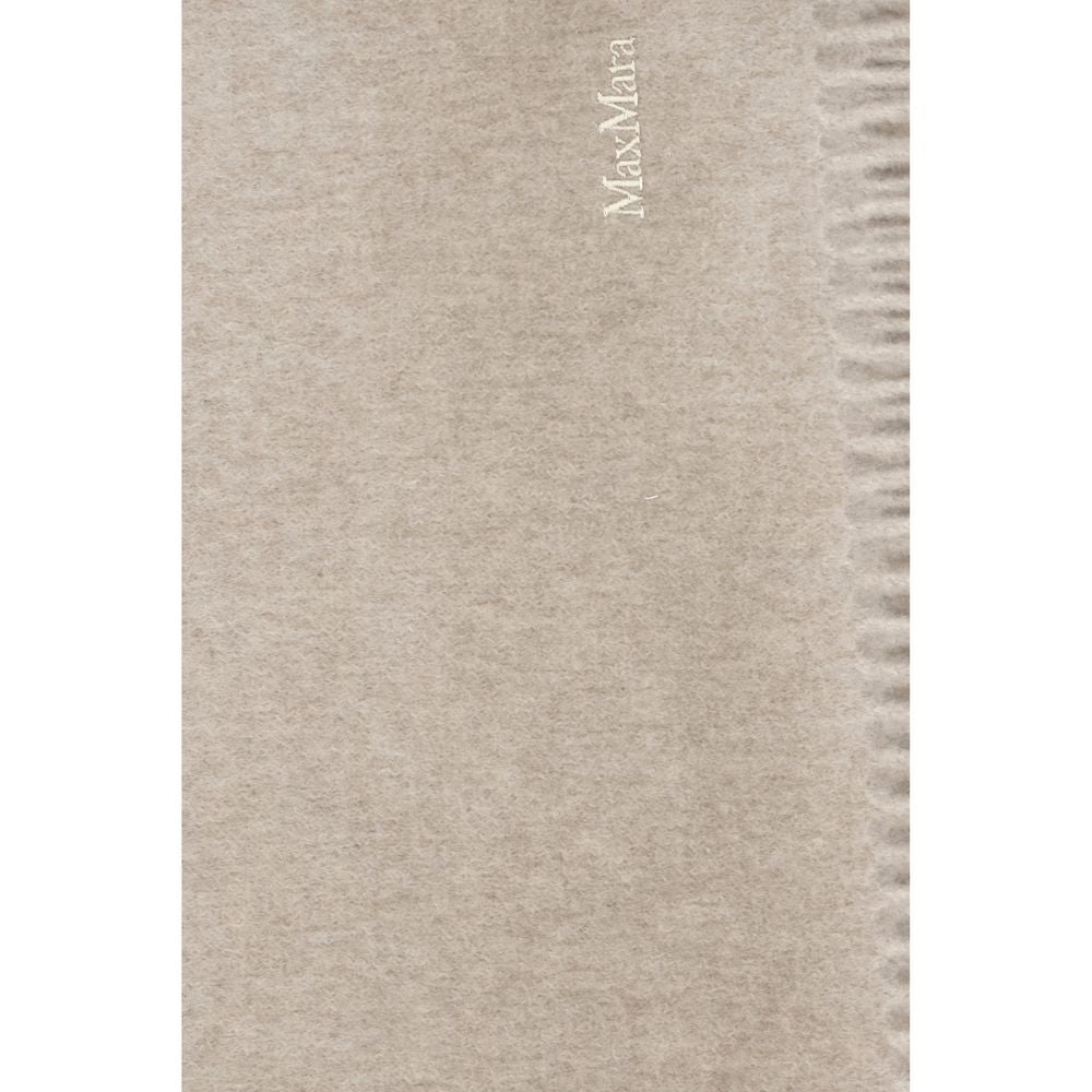 Experience the allure of the Max Mara Beige Cashmere Scarf, crafted from pure cashmere for timeless elegance. Elevate your style with this luxurious accessory.