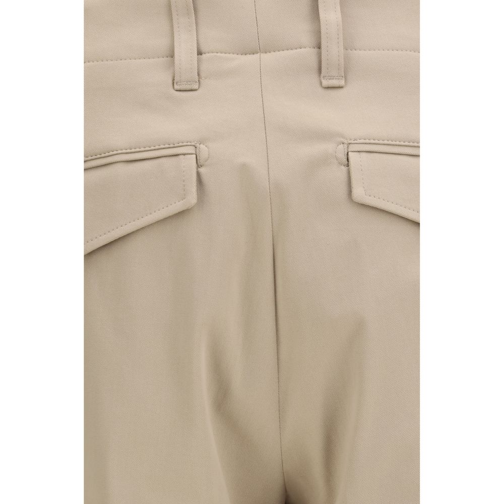 Elevate your wardrobe with Lardini's Beige Cotton Casual Pants, a masterpiece of refined craftsmanship and luxurious comfort, perfect for the discerning individual.