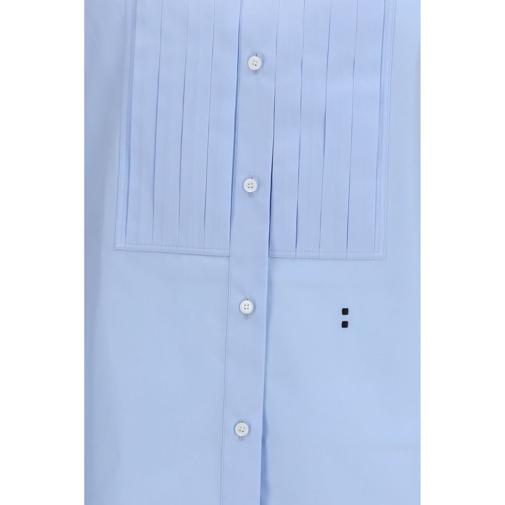 Discover the Fendi Blue Cotton Dress Shirt, a masterpiece of Italian craftsmanship in 100% cotton, embodying elegance and versatility for the discerning individual.