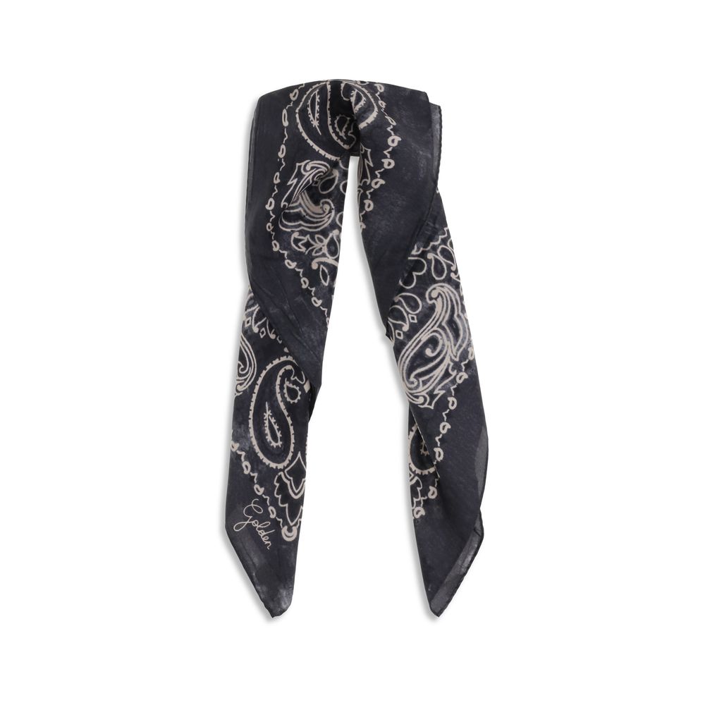 Indulge in the Golden Goose Gray Silk Scarf from the AW26 collection, a luxurious 100% silk accessory that embodies timeless elegance and exquisite Italian craftsmanship.