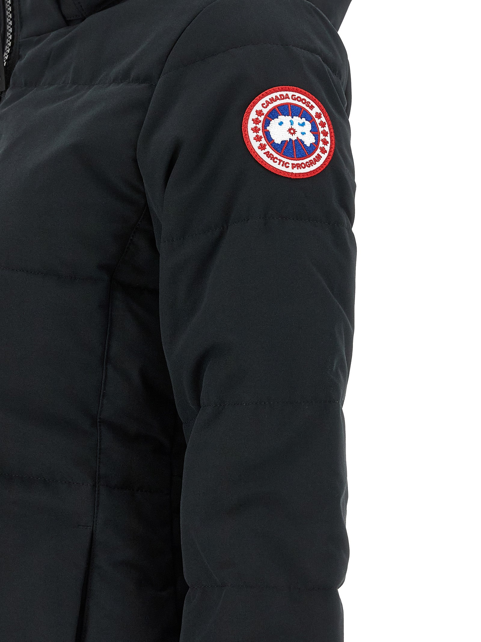 Elevate your winter wardrobe with the Canada Goose Chelsea Parka, crafted from water-repellent Arctic Tech fabric and filled with sustainably sourced down for ultimate warmth and style.
