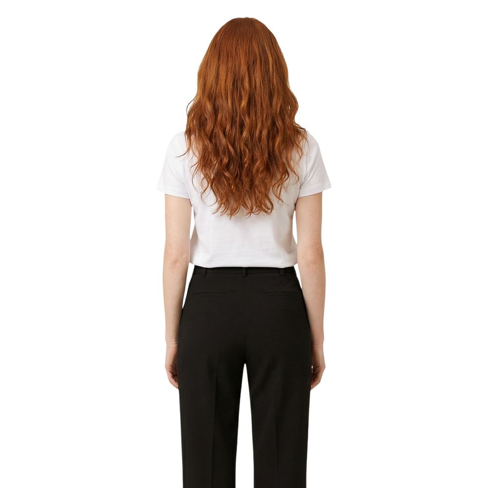 Elevate your wardrobe with the Liu Jo White Cotton T-Shirt, a luxurious blend of comfort and contemporary elegance, perfect for the discerning individual.