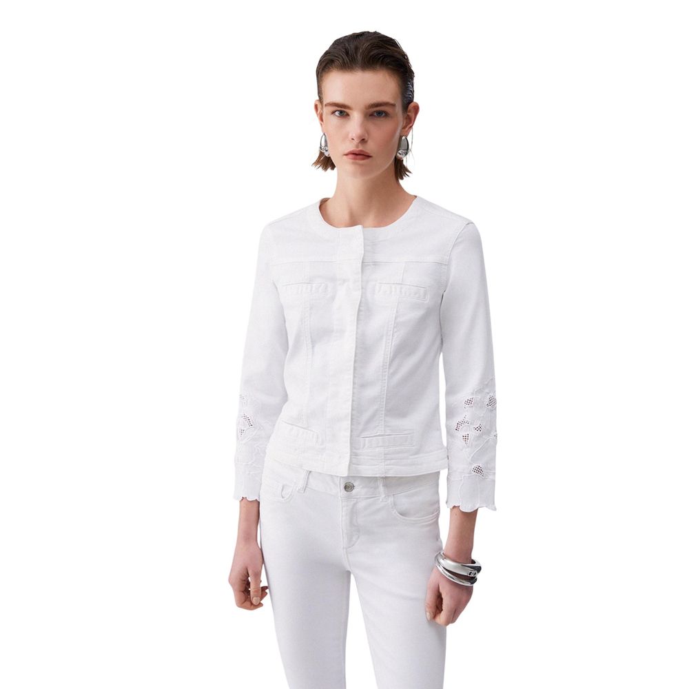 Indulge in the Liu Jo White Cotton Denim Jacket, where exquisite craftsmanship meets modern elegance, perfect for elevating any sophisticated wardrobe.