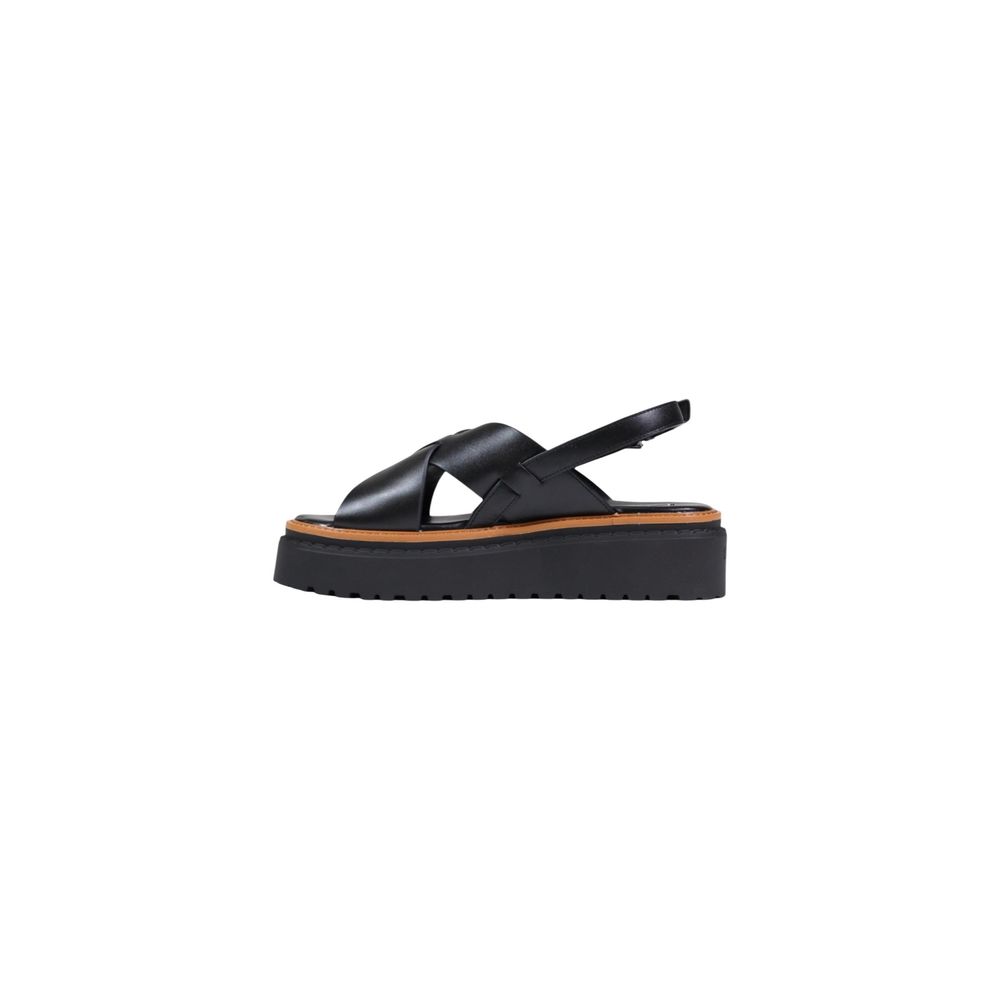 Elevate your summer wardrobe with Liu Jo Black Leather Platform Sandals, crafted from premium leather for unparalleled comfort and sophistication, perfect for any occasion.