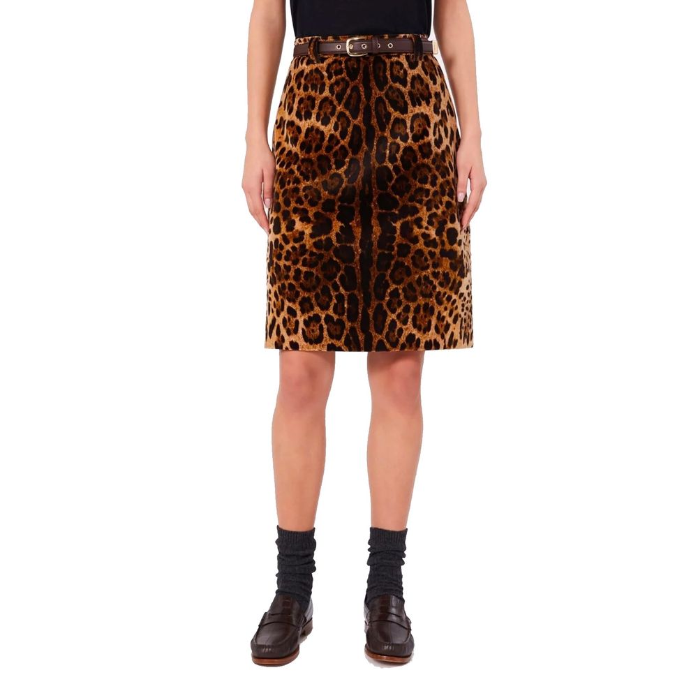 Elevate your wardrobe with the Max Mara Brown Cotton Midi Skirt, a luxurious blend of smooth velvet and chic leopard print, embodying timeless elegance and sophistication.