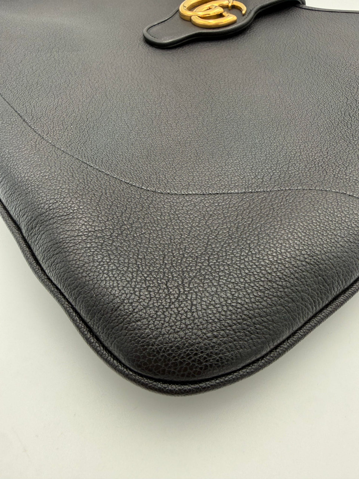 Gucci Bicolor Leather Handbag - Timeless Luxury Redefined