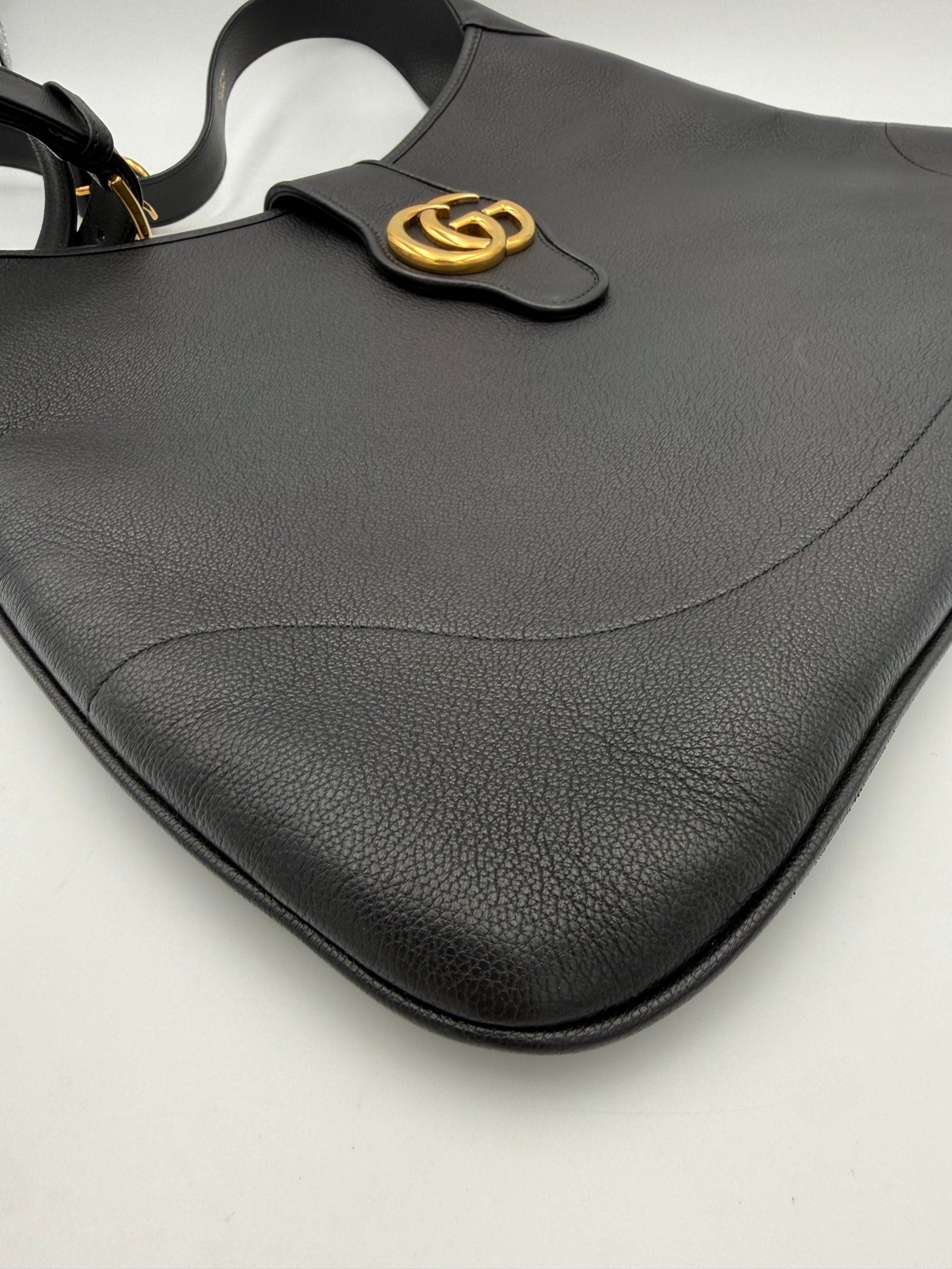 Gucci Bicolor Leather Handbag - Timeless Luxury Redefined