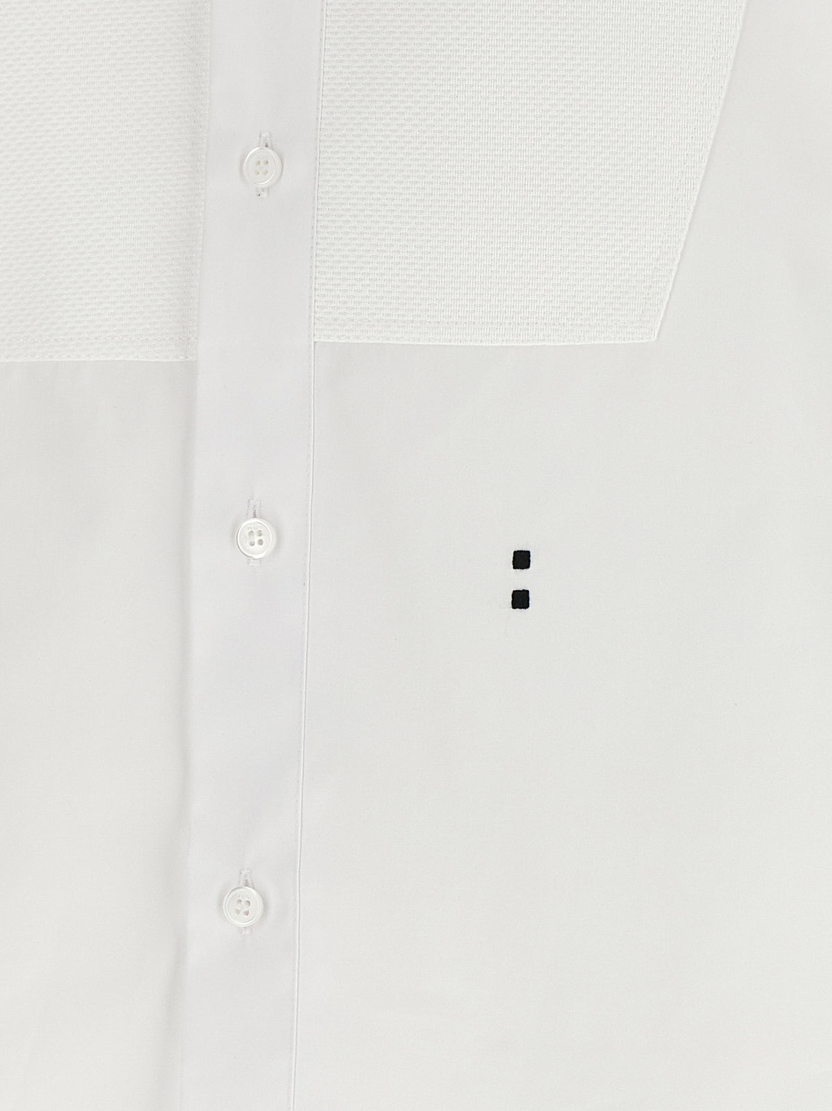 Experience the exquisite allure of the Fendi White Cotton Blouse, a masterful blend of craftsmanship and elegance, redefining sophistication for the discerning wardrobe.