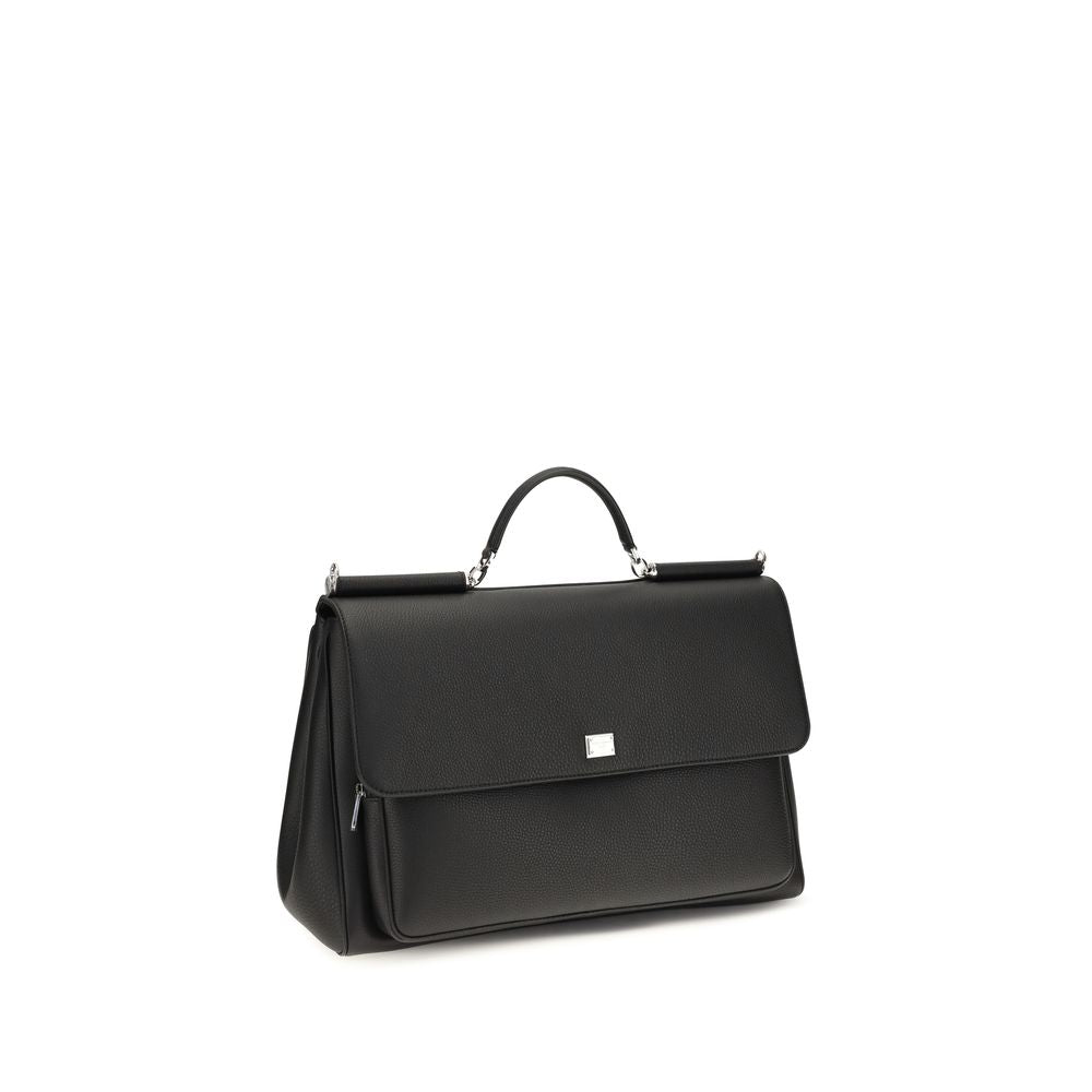Discover the Dolce & Gabbana Black Calf Leather Bos Taurus Shoulder Bag, a masterpiece of Italian craftsmanship that embodies luxury and sophistication for every occasion.