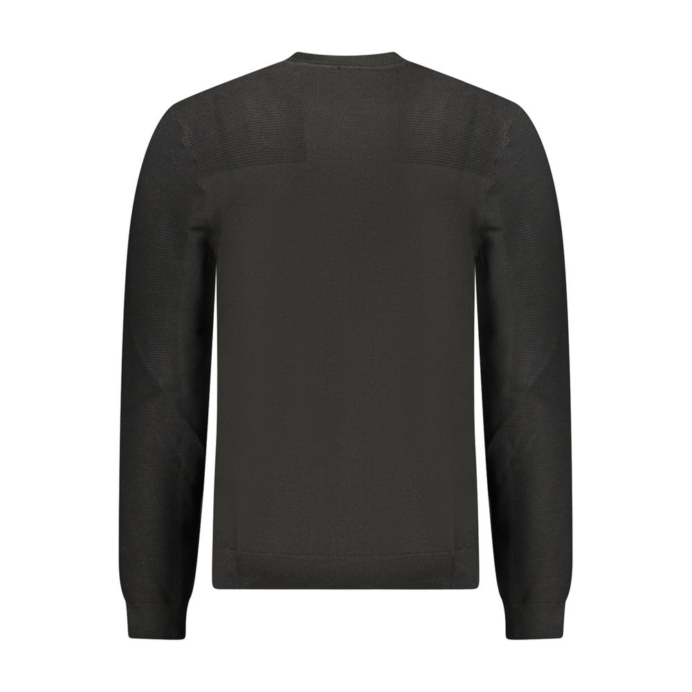 Indulge in the exquisite allure of Hugo Boss Black Wool Sportswear, a long-sleeved t-shirt that embodies sophistication and timeless elegance for the discerning individual.