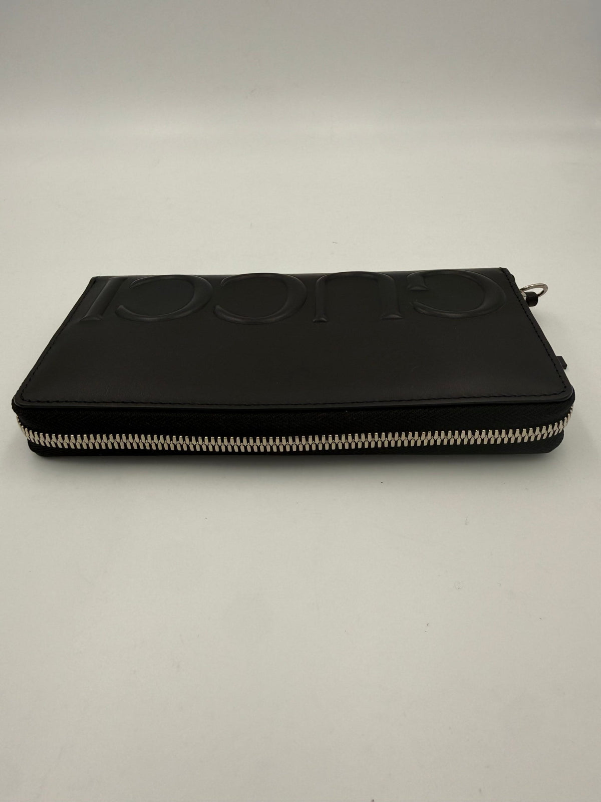 Gucci Black Leather Wallet - Exquisite Luxury for Discerning Tastes