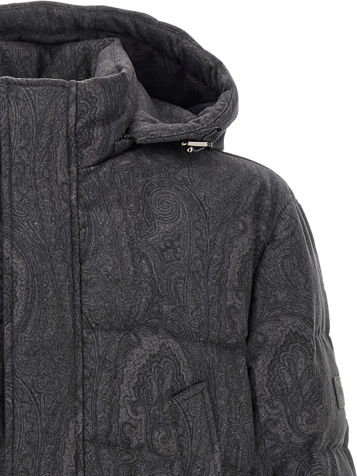 Indulge in the Etro Gray Wool Coat, a luxurious blend of 100% wool and exquisite craftsmanship, redefining sophistication for the discerning individual.