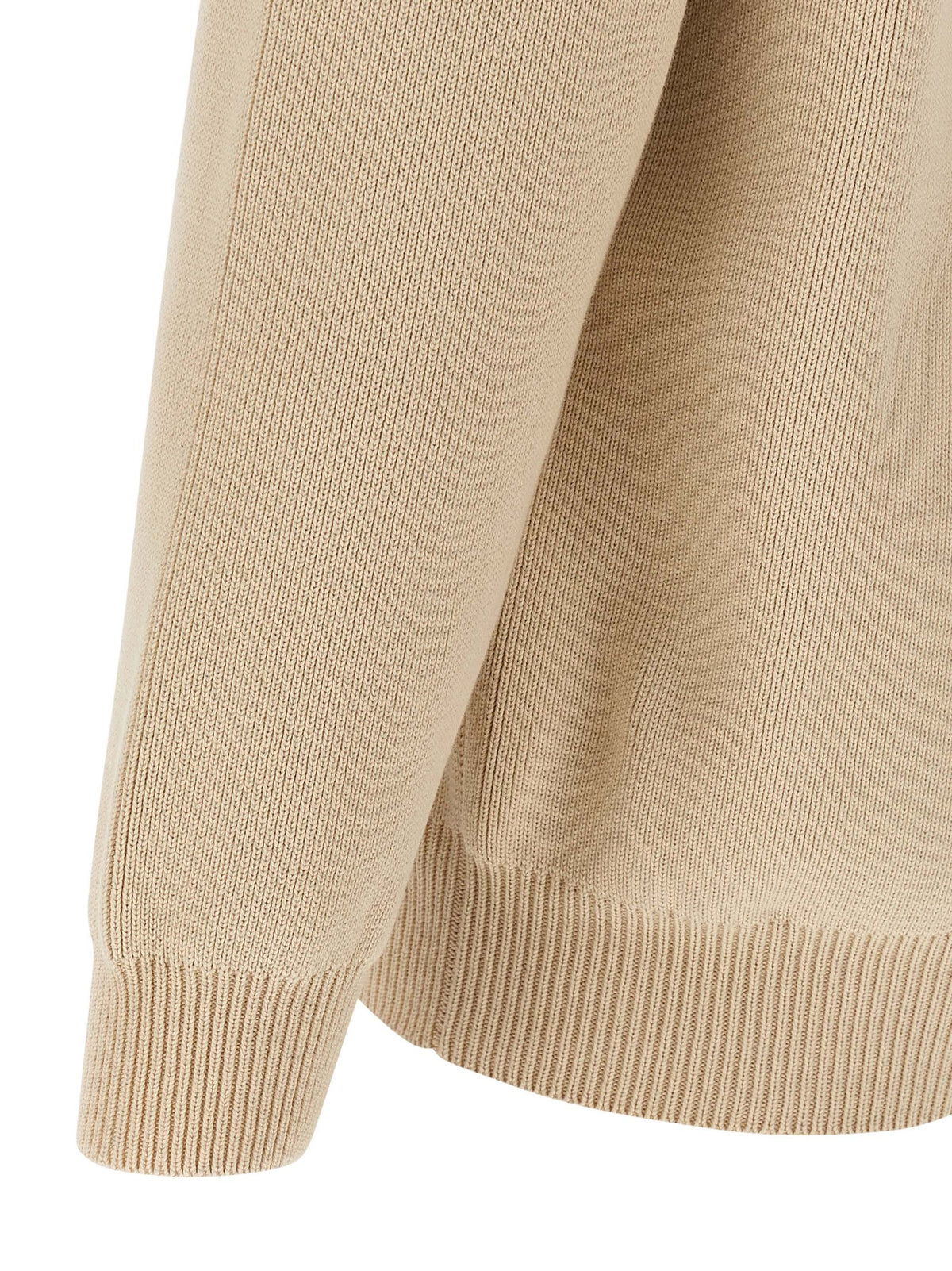 Experience the exquisite allure of the Golden Goose Darryl cardigan, a luxurious blend of cotton that embodies sophistication and style for the discerning individual.